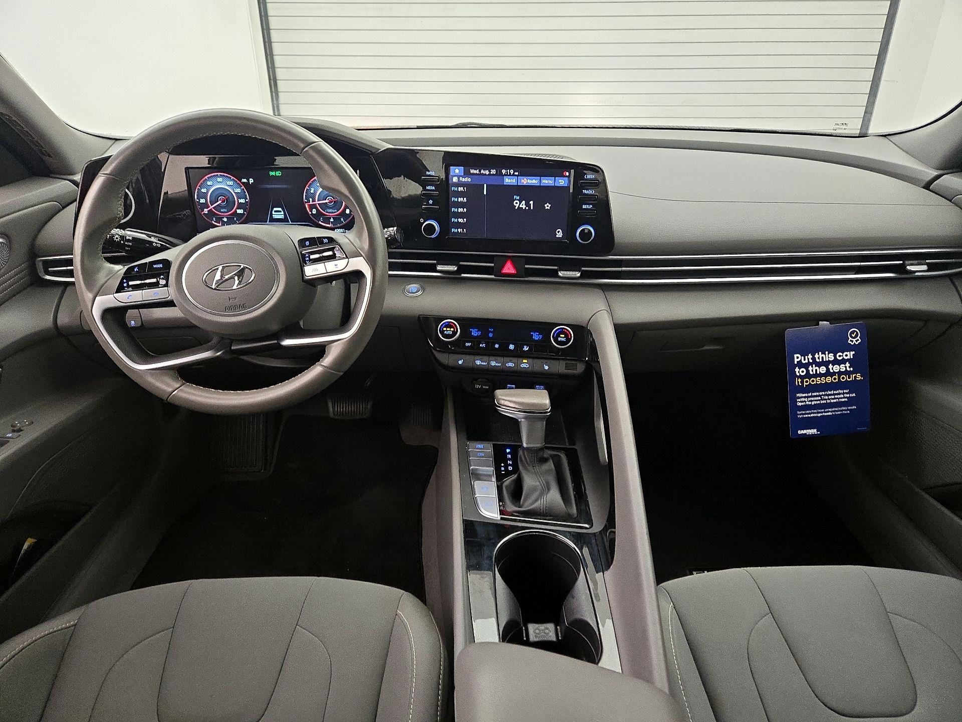 Thumbnail: 2022 Hyundai Elantra - 9