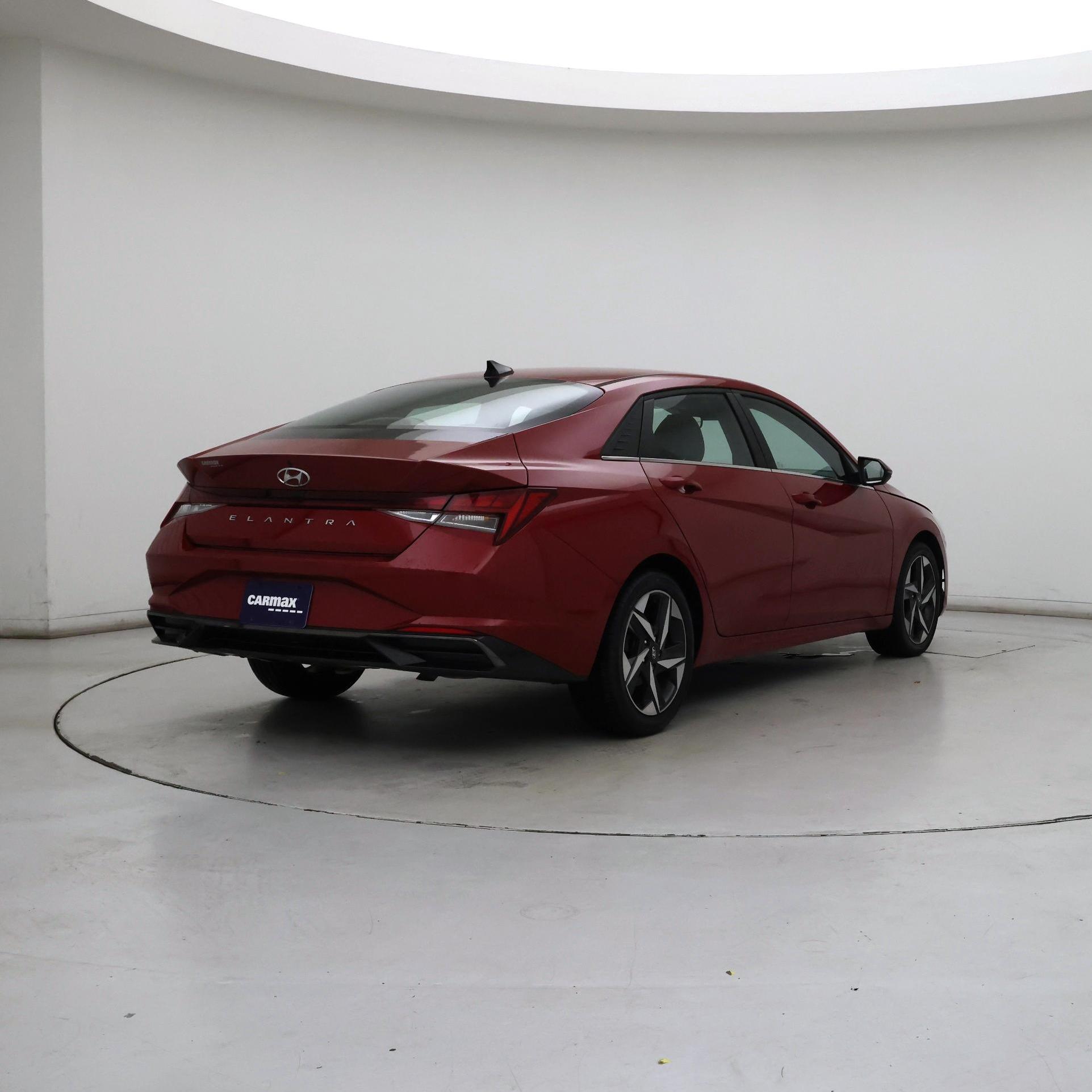 Thumbnail: 2022 Hyundai Elantra - 8