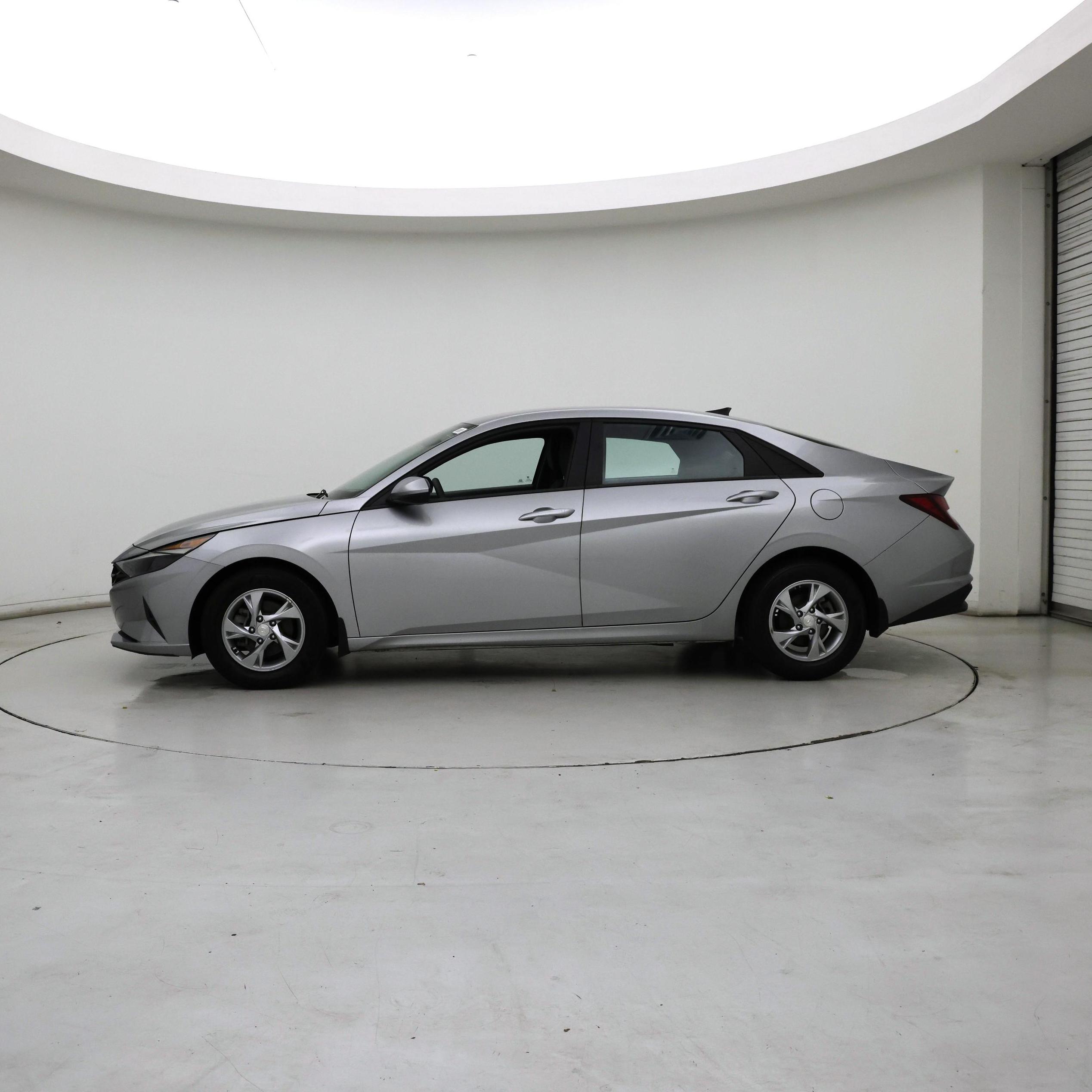 Thumbnail: 2022 Hyundai Elantra - 3