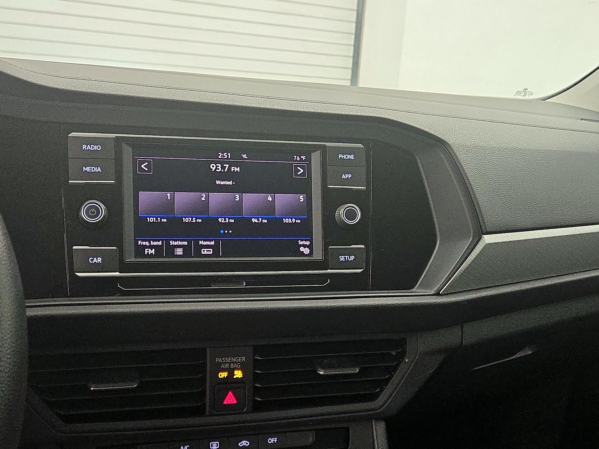Thumbnail: 2019 Volkswagen Jetta - 15