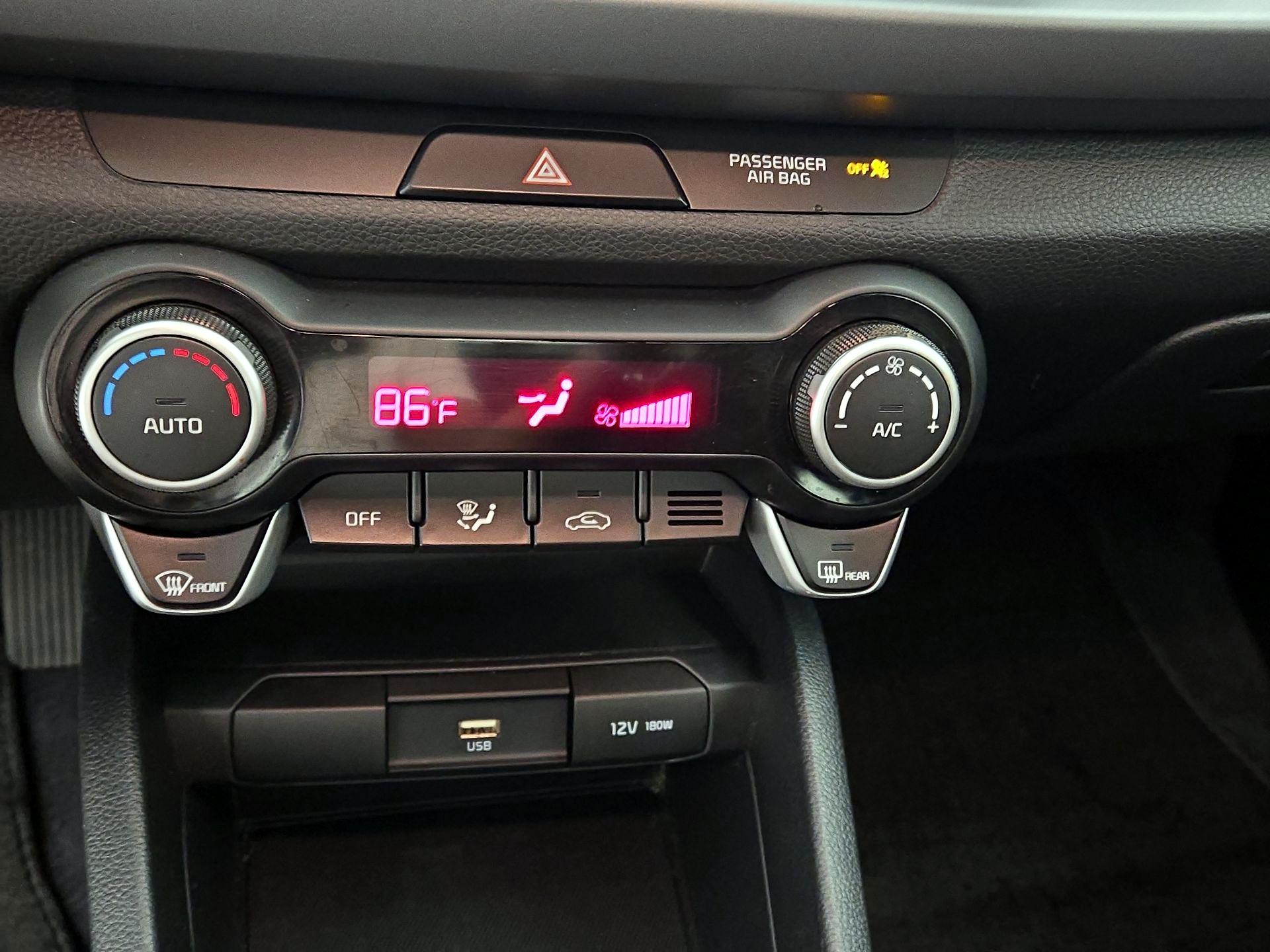 Thumbnail: 2022 Kia Rio5 - 15
