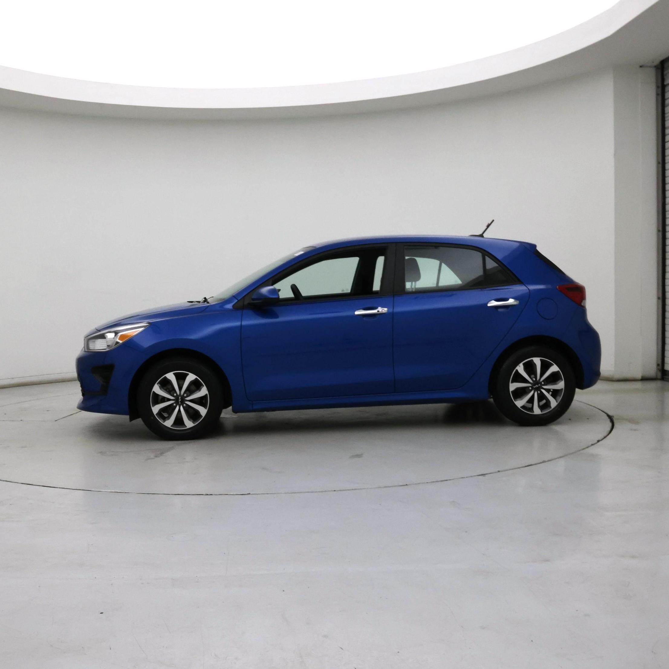 Thumbnail: 2022 Kia Rio5 - 3