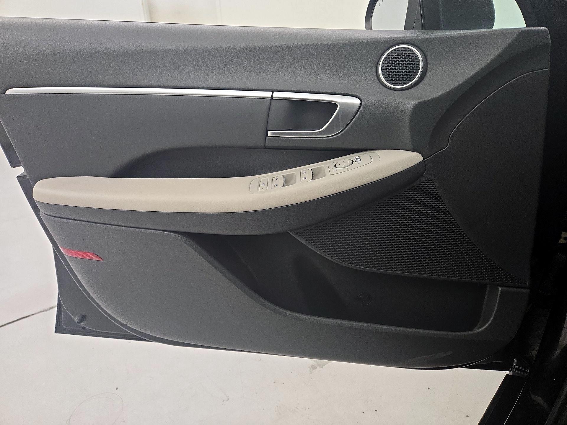 Thumbnail: 2022 Hyundai Sonata - 12