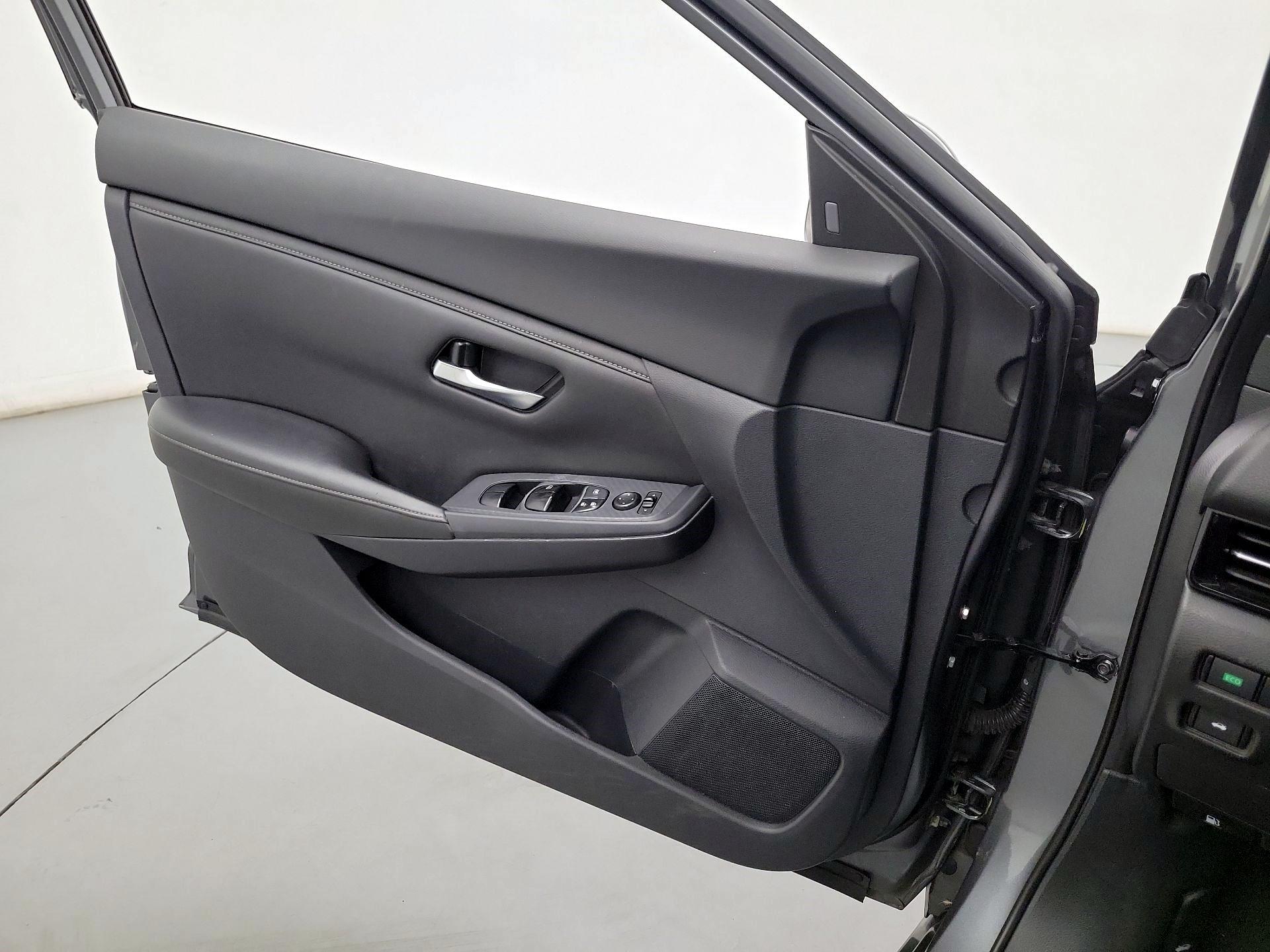 Thumbnail: 2020 Nissan Sentra - 10