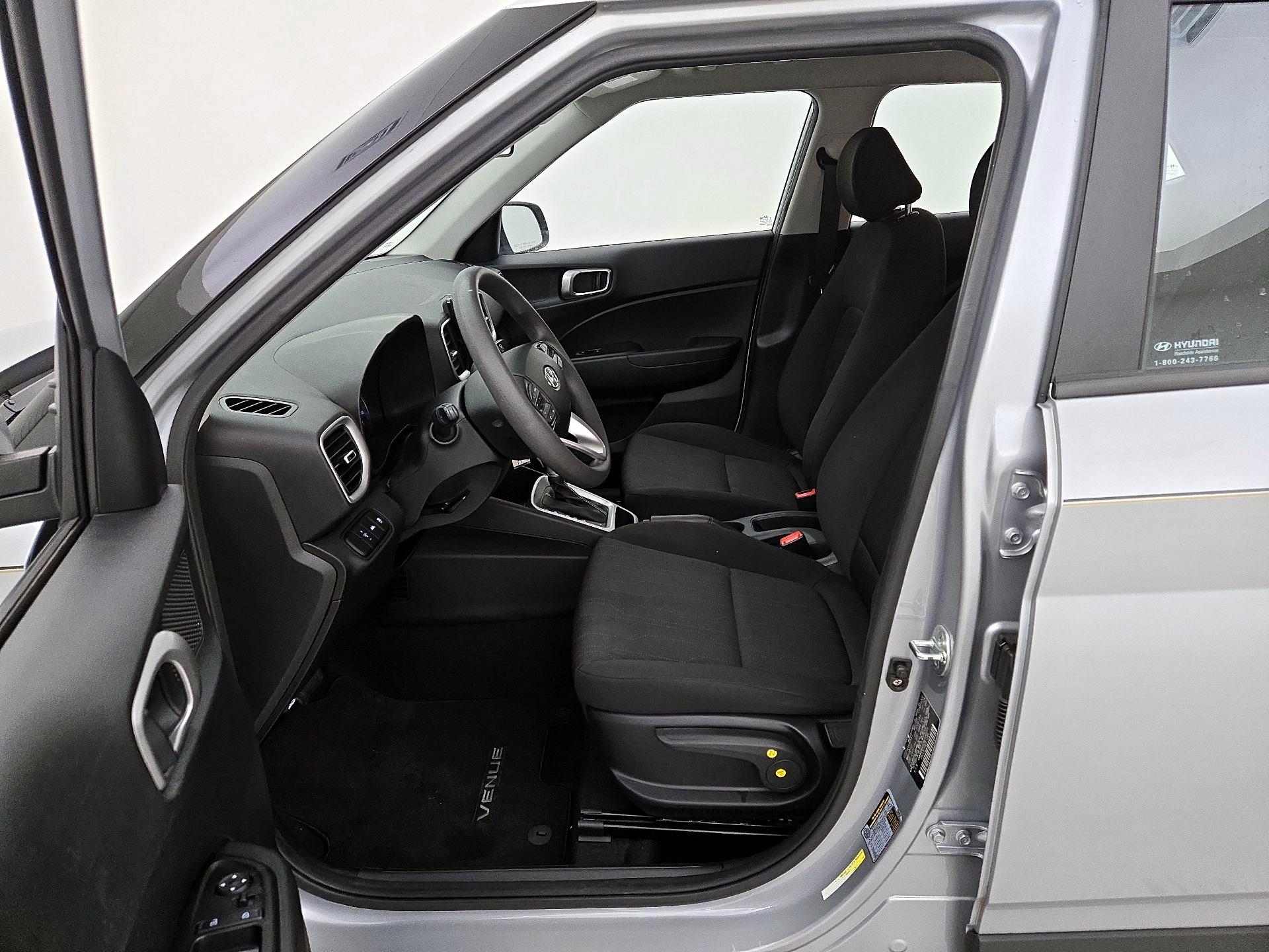 Thumbnail: 2022 Hyundai Venue - 11