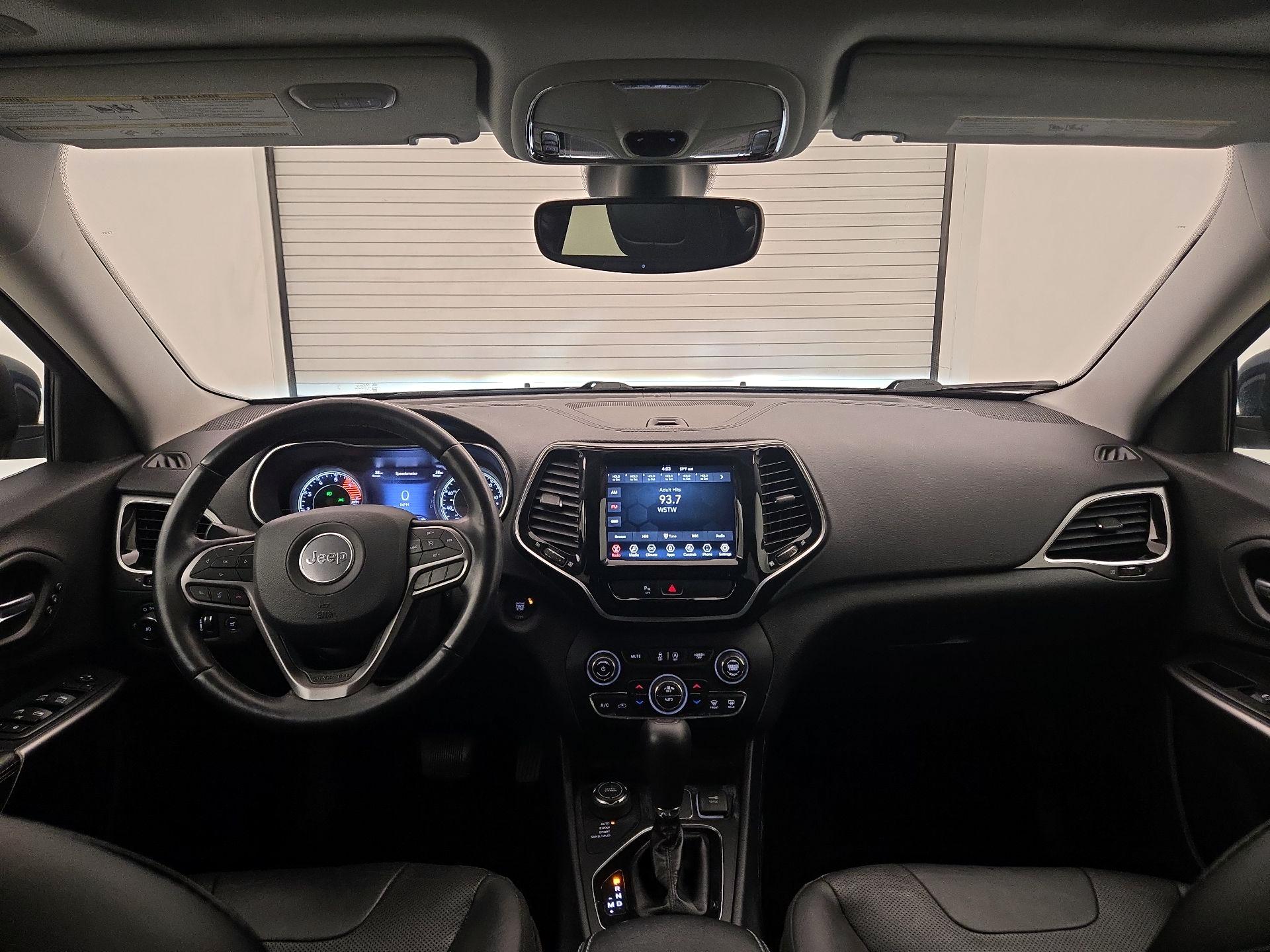 Thumbnail: 2020 Jeep Cherokee - 9