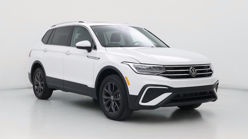 2022 Volkswagen Tiguan SE Hero Image
