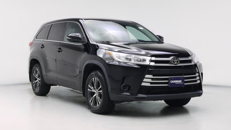 2019 Toyota Highlander LE Hero Image