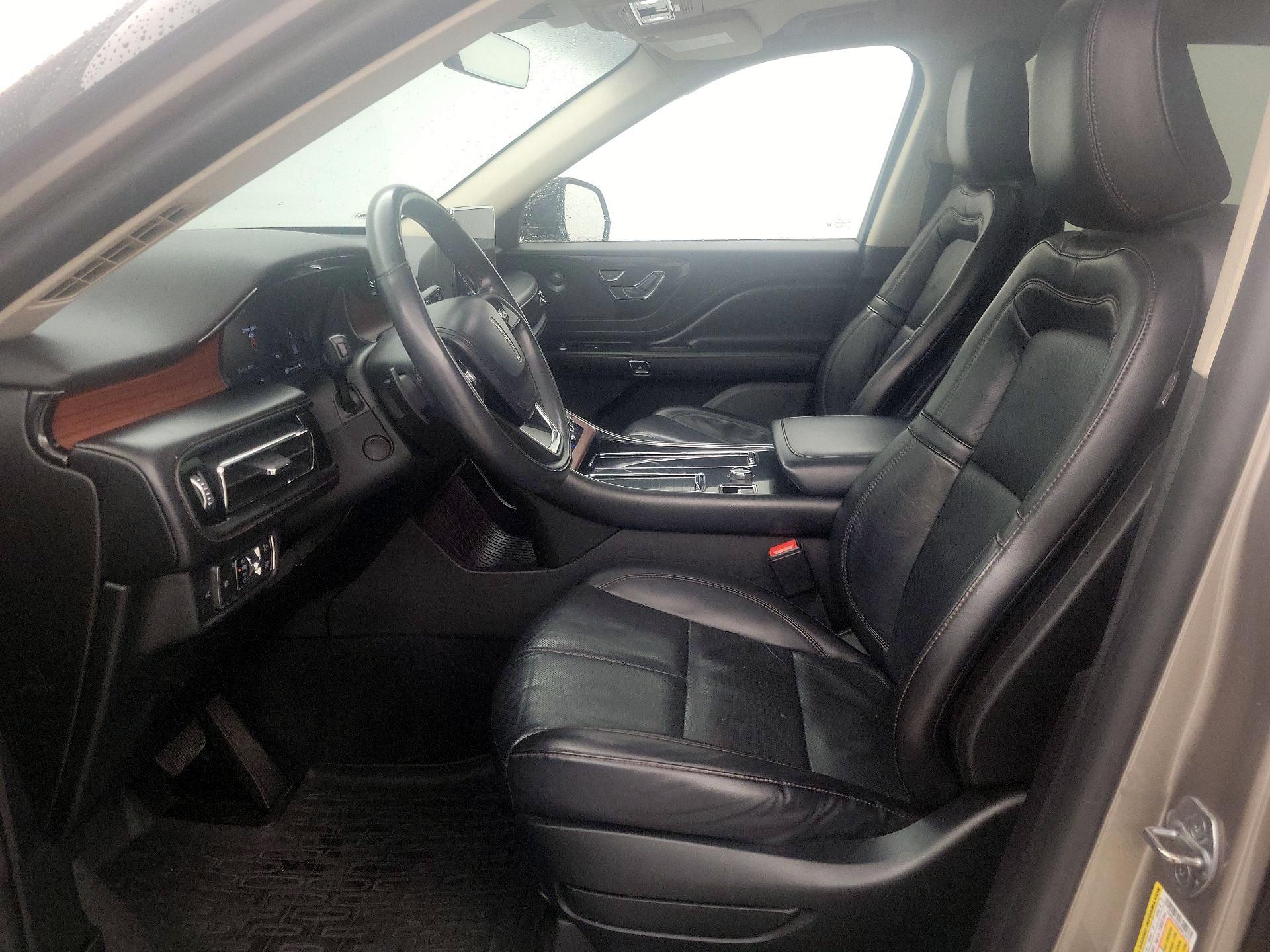 Thumbnail: 2021 Lincoln Aviator - 11