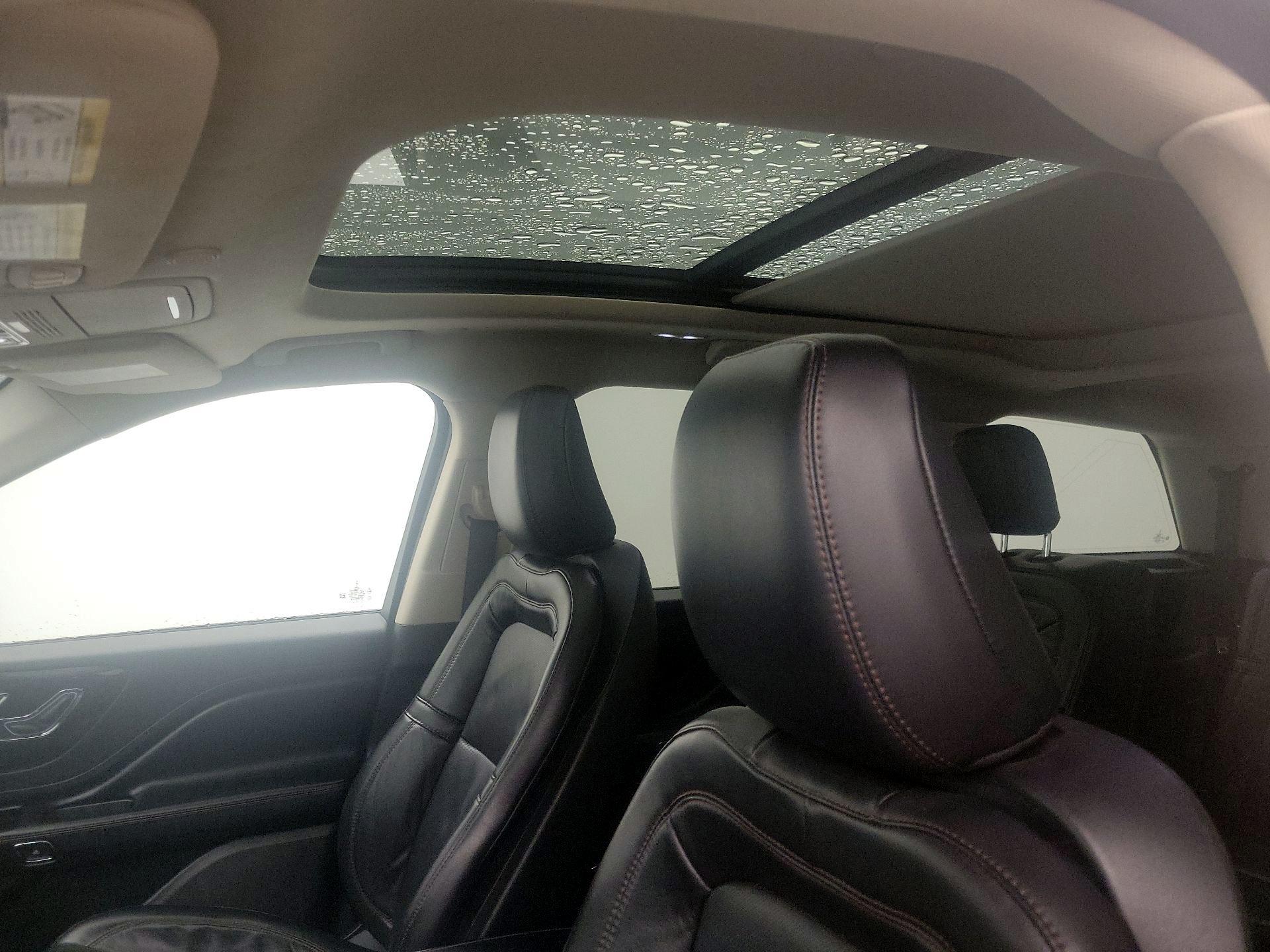 Thumbnail: 2021 Lincoln Aviator - 19