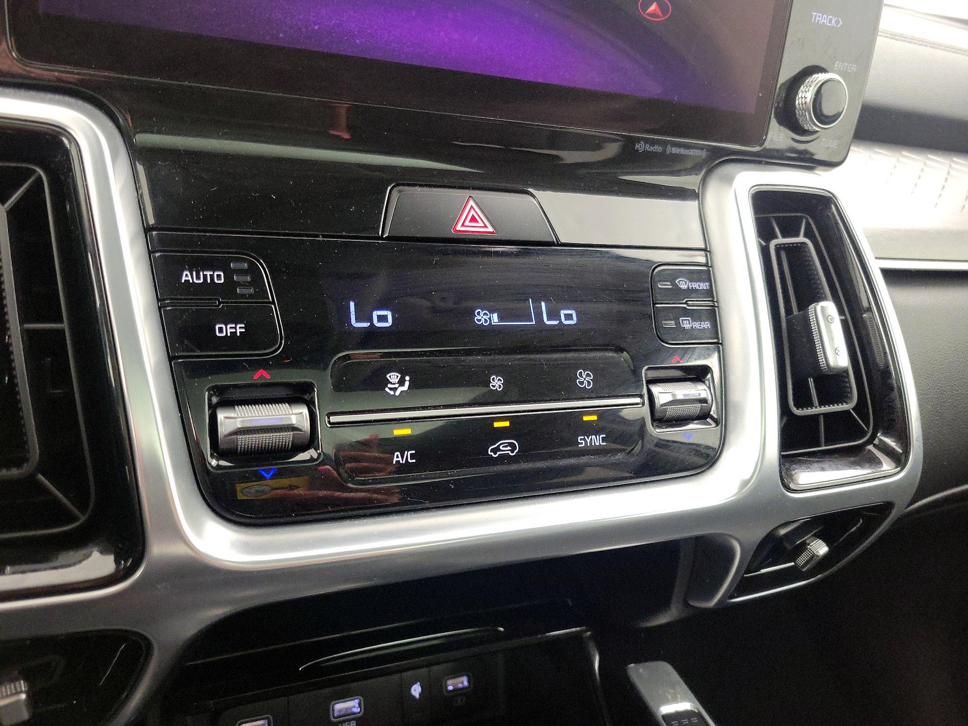 Thumbnail: 2021 Kia Sorento - 17