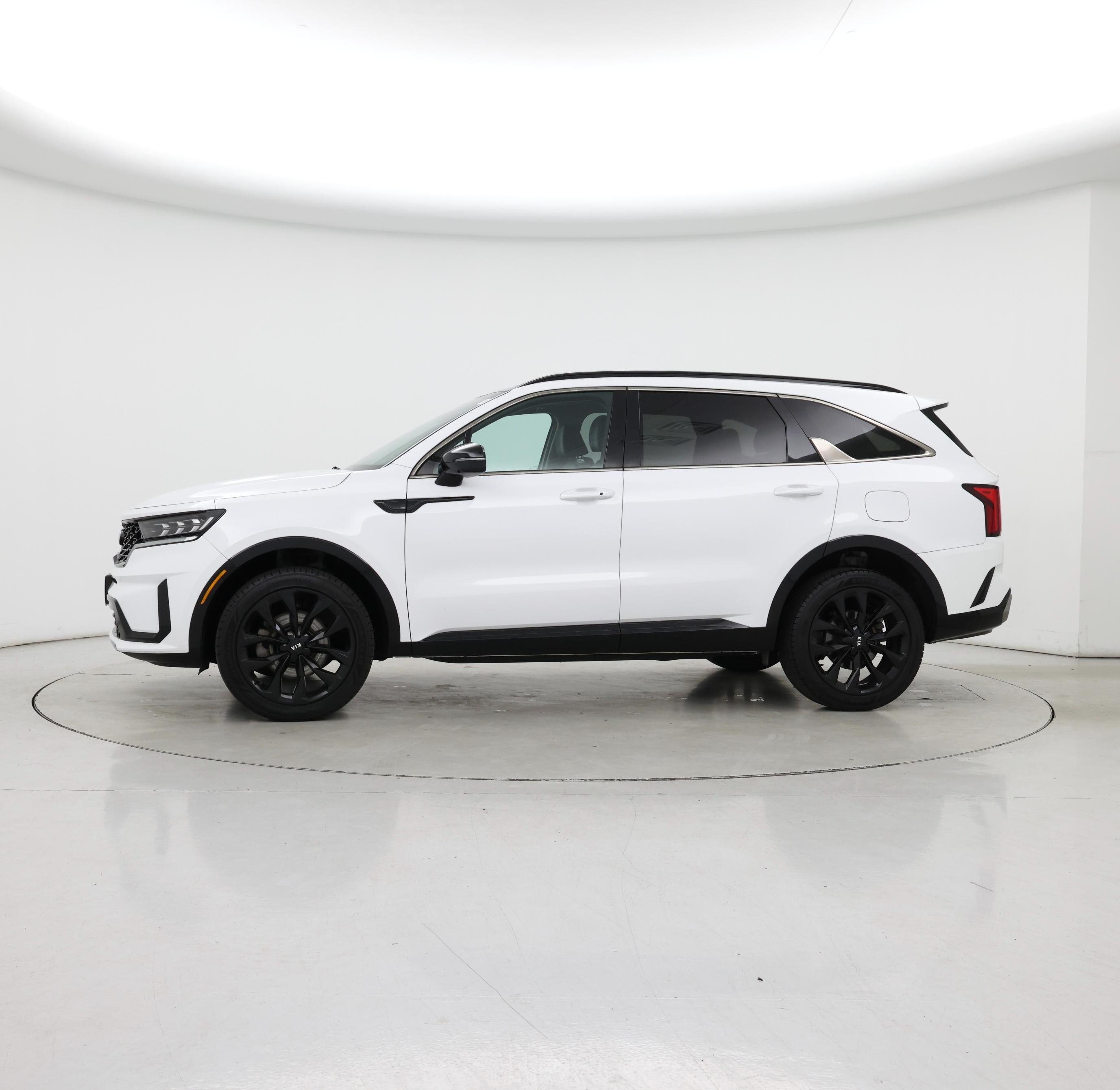 Thumbnail: 2021 Kia Sorento - 3