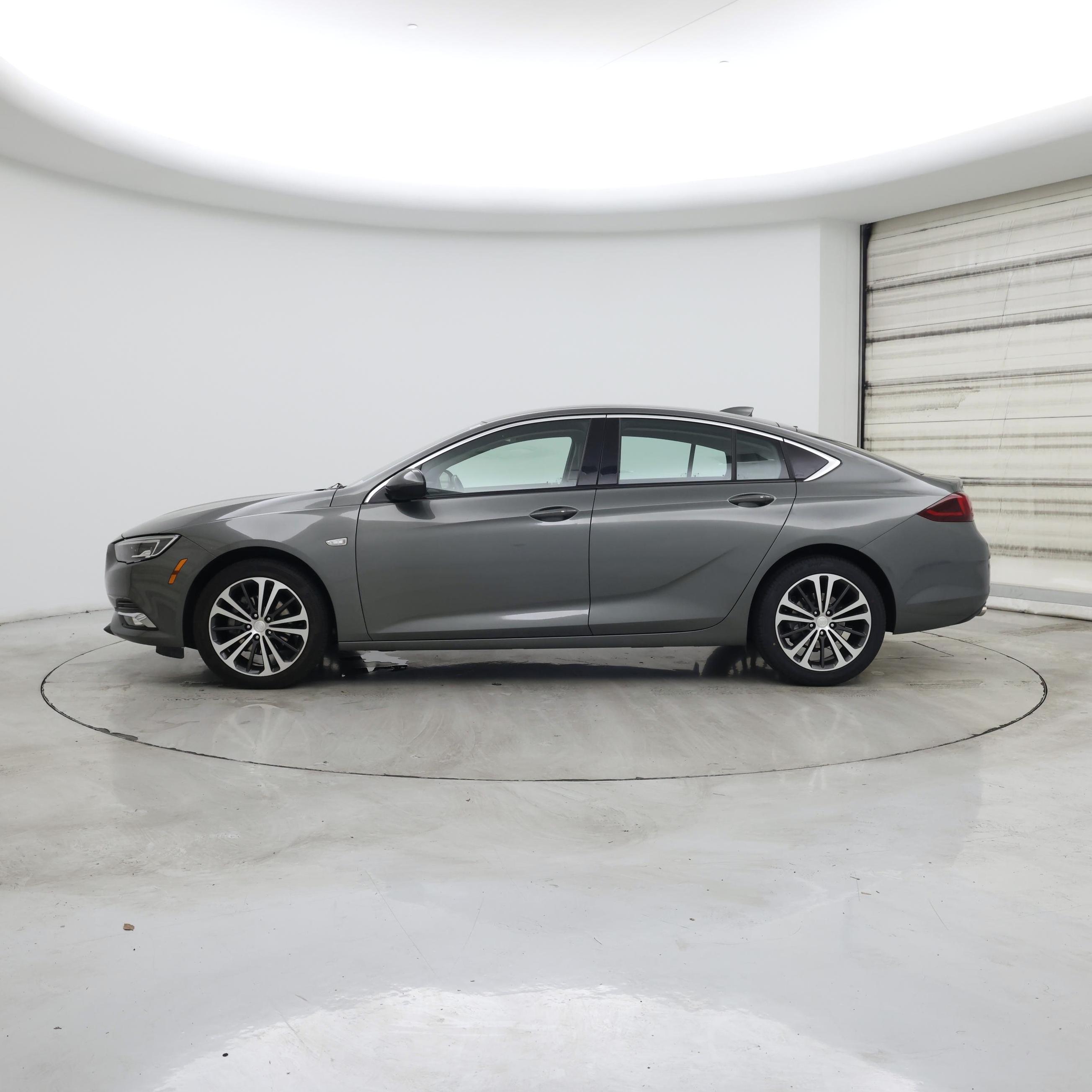 Thumbnail: 2019 Buick Regal - 3