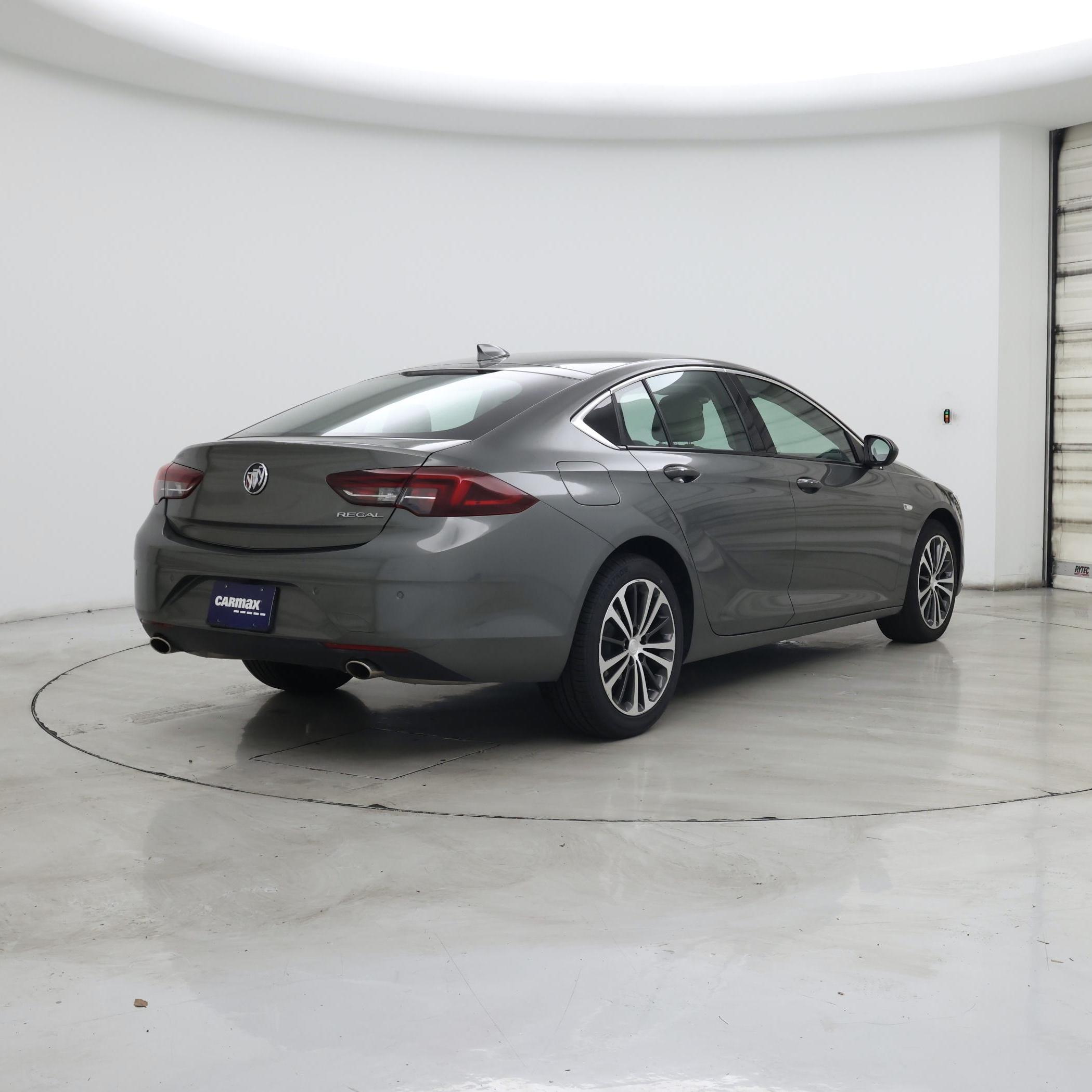 Thumbnail: 2019 Buick Regal - 8