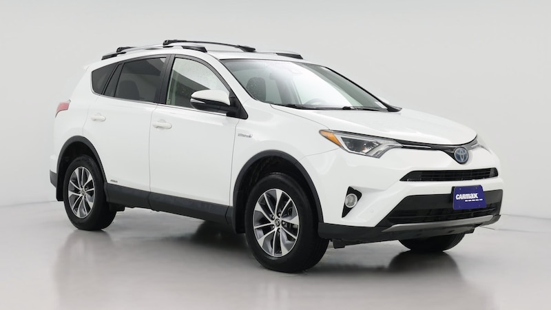 2017 Toyota RAV4 XLE Hero Image