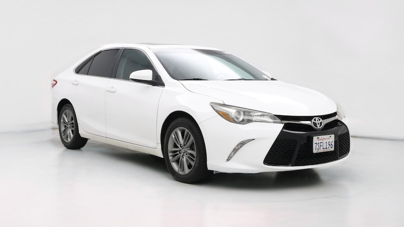 2016 Toyota Camry SE Hero Image