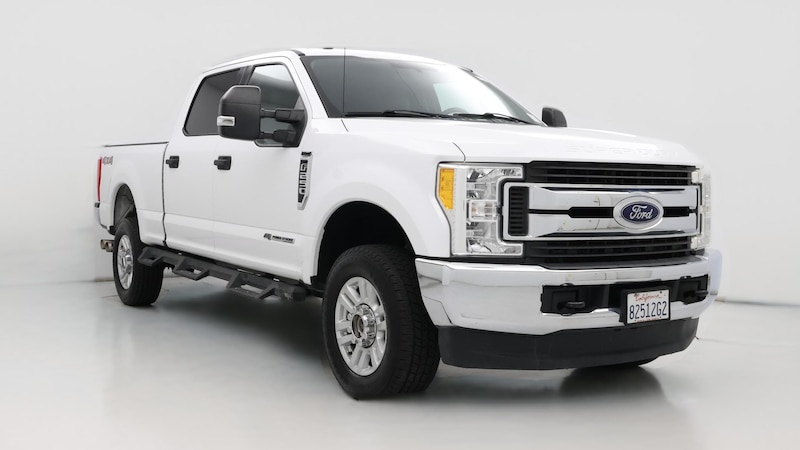 2017 Ford F-250 XLT Hero Image