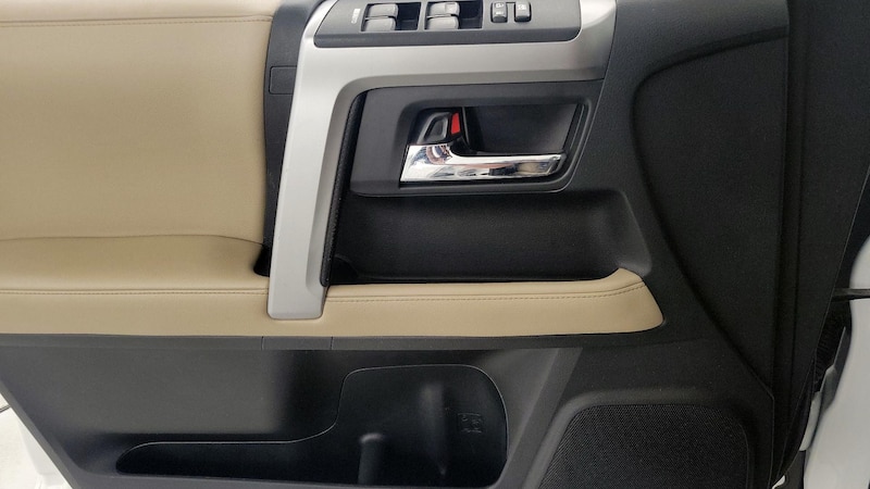 2019 Toyota 4Runner SR5 12
