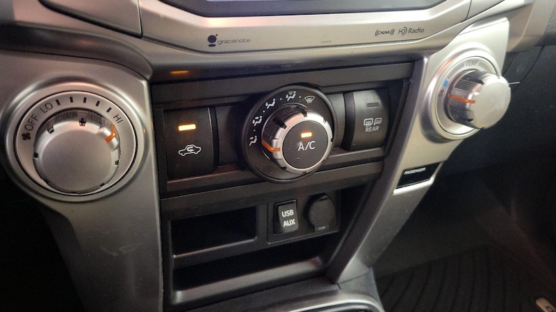 2019 Toyota 4Runner SR5 16