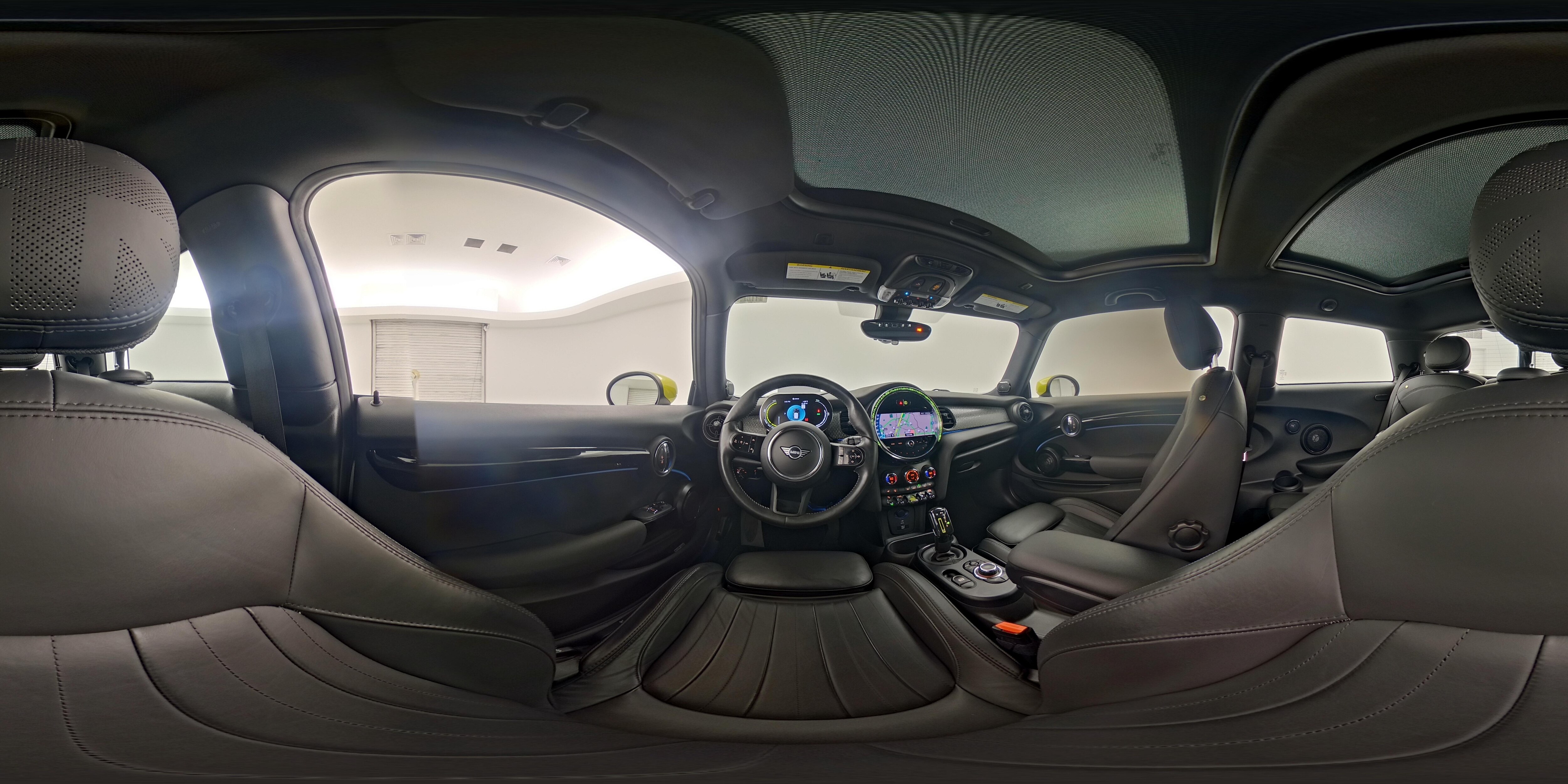 2022 MINI Hardtop 2 Door SE photo 25