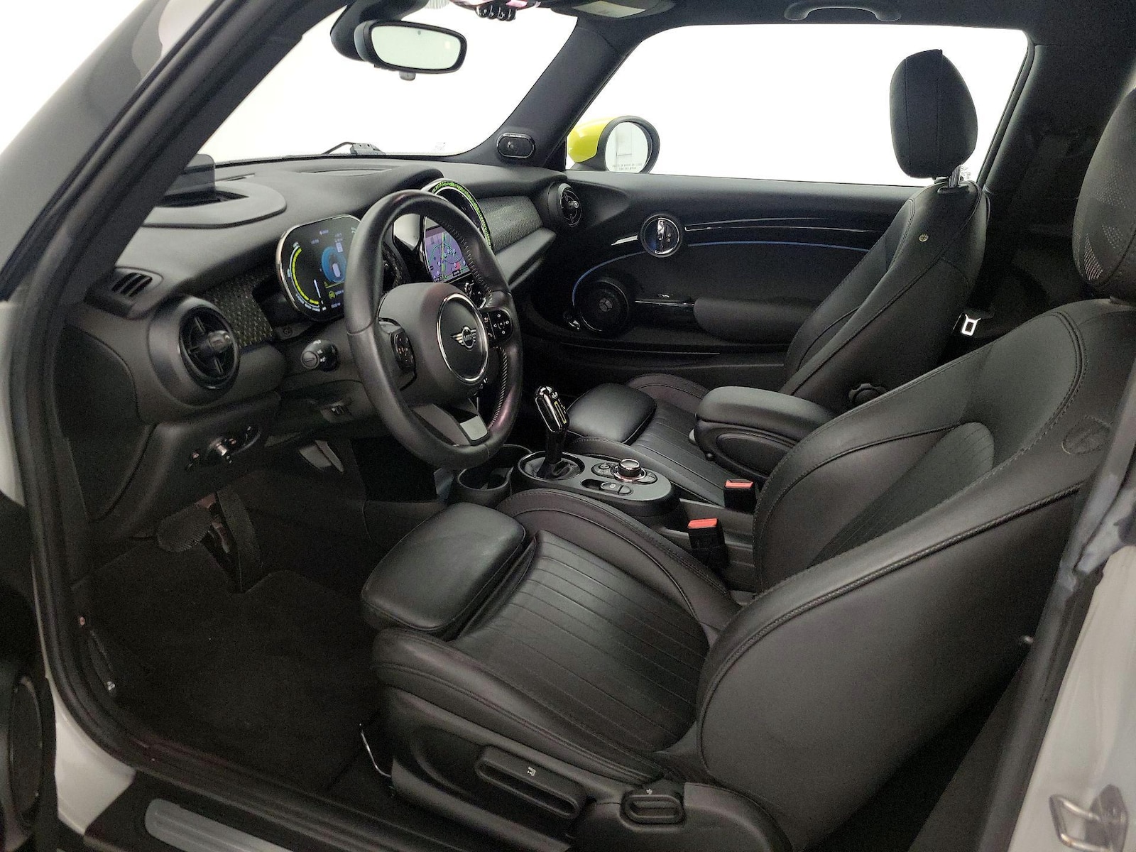 2022 MINI Hardtop 2 Door SE photo 12