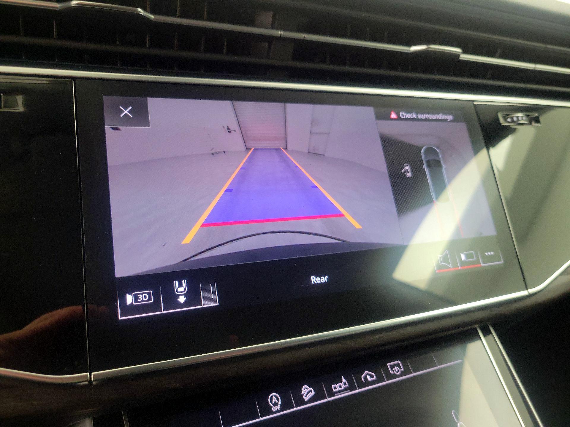 Thumbnail: 2020 Audi Q8 - 15
