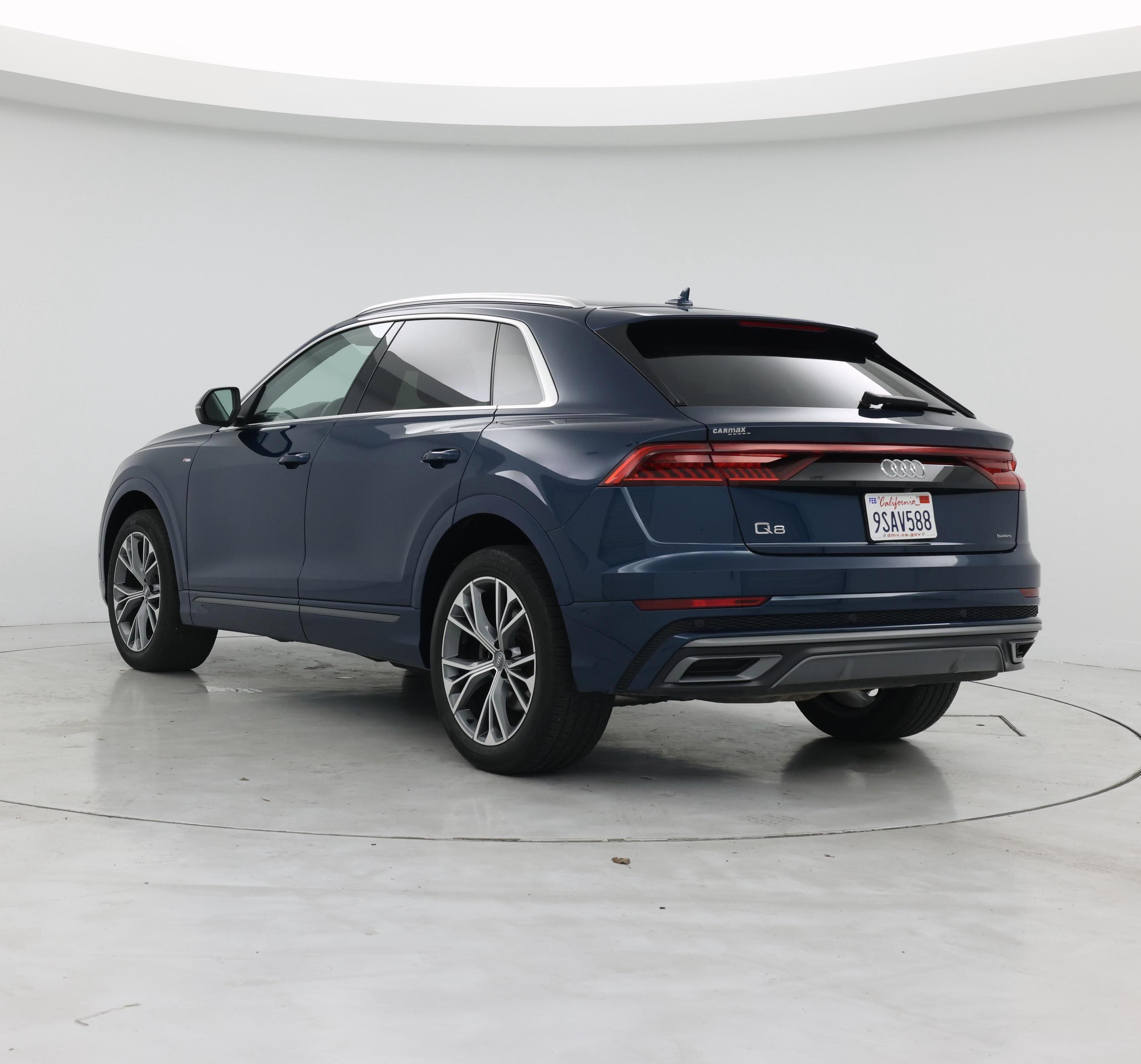 Thumbnail: 2020 Audi Q8 - 2