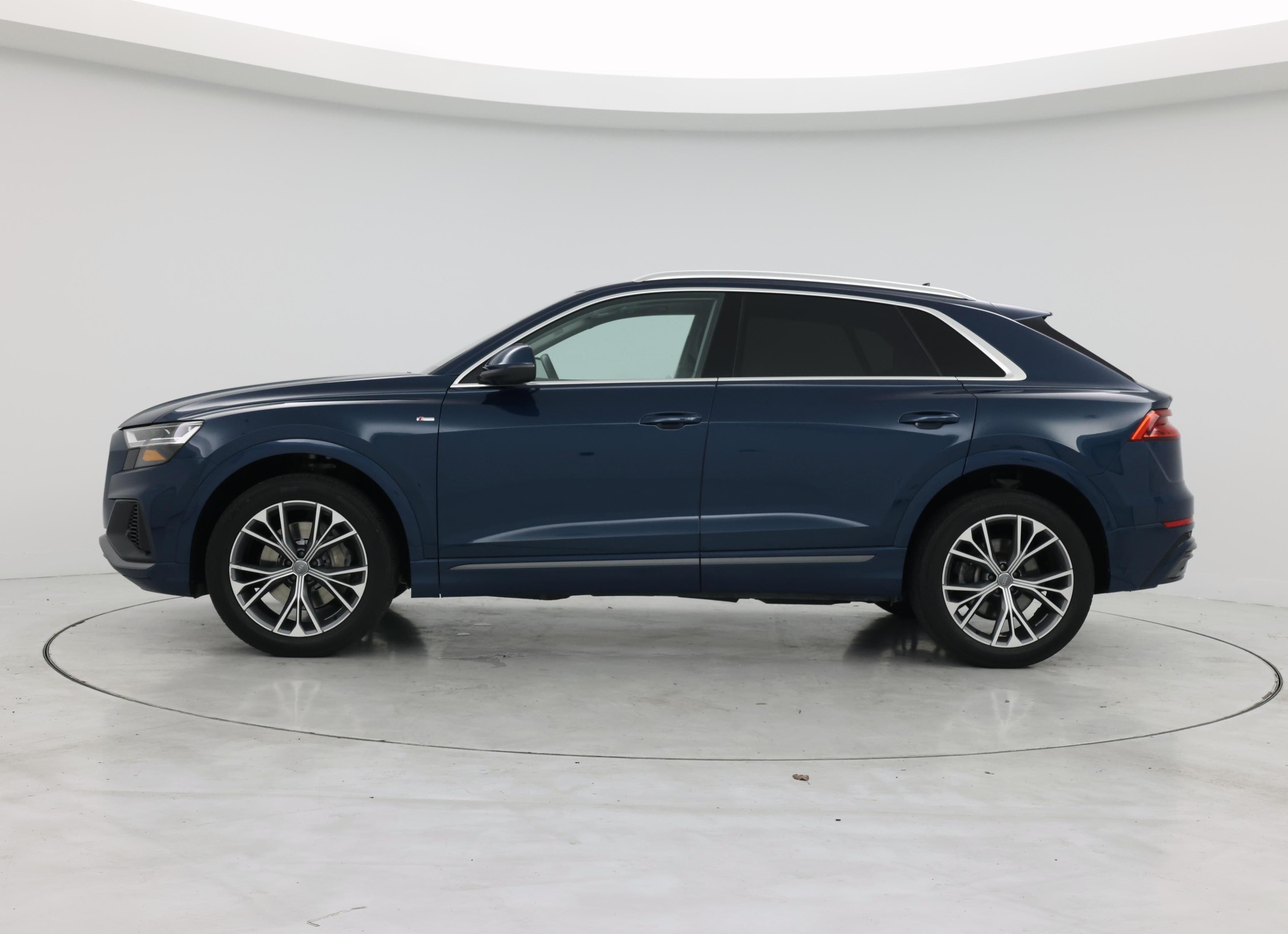 Thumbnail: 2020 Audi Q8 - 3