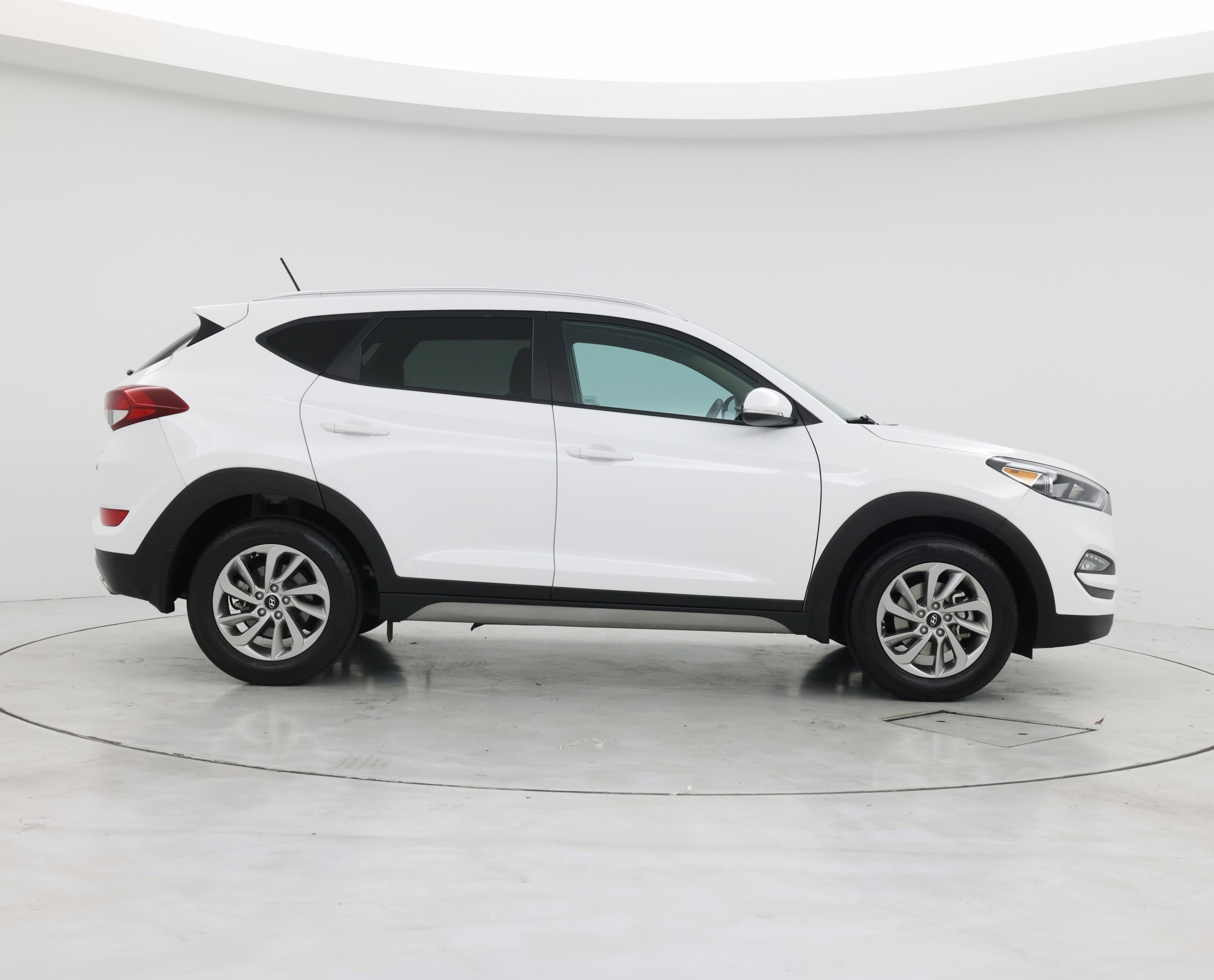 Thumbnail: 2017 Hyundai Tucson - 7