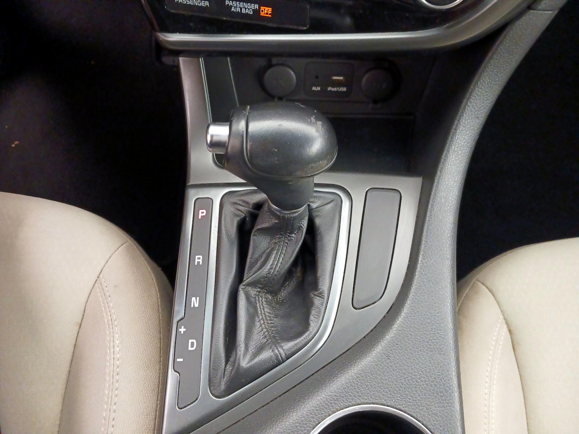 Thumbnail: 2016 Kia Optima - 16