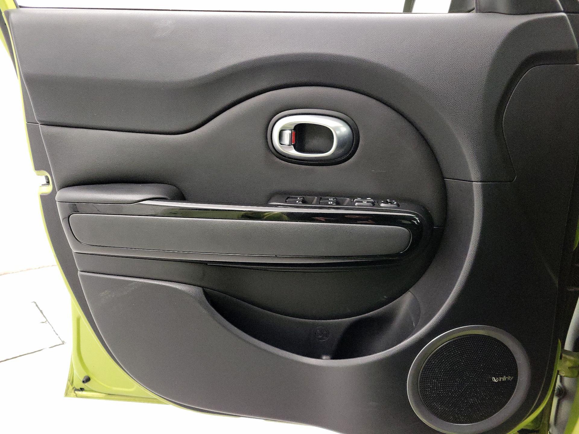 Thumbnail: 2015 Kia Soul - 12