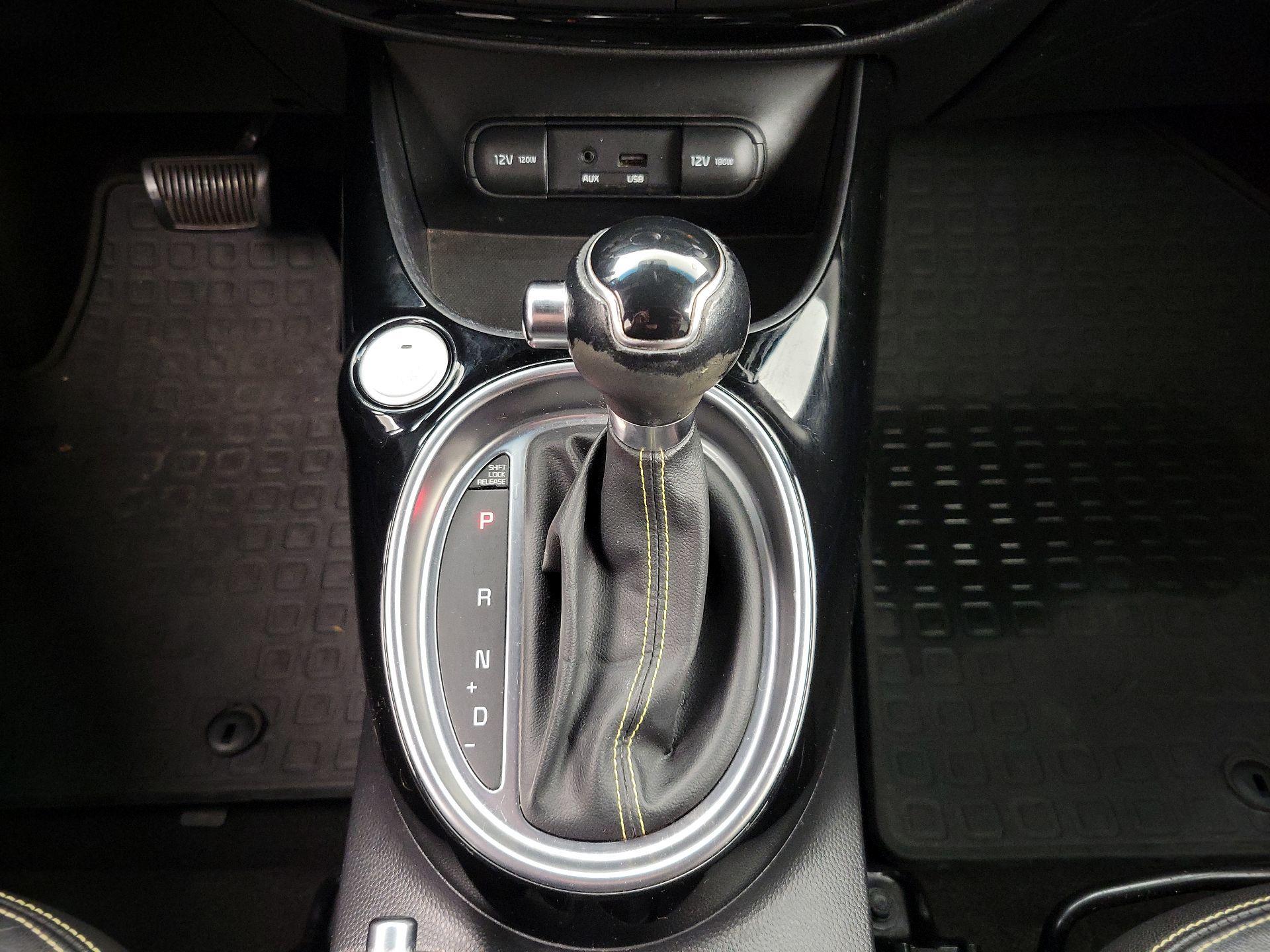Thumbnail: 2015 Kia Soul - 18