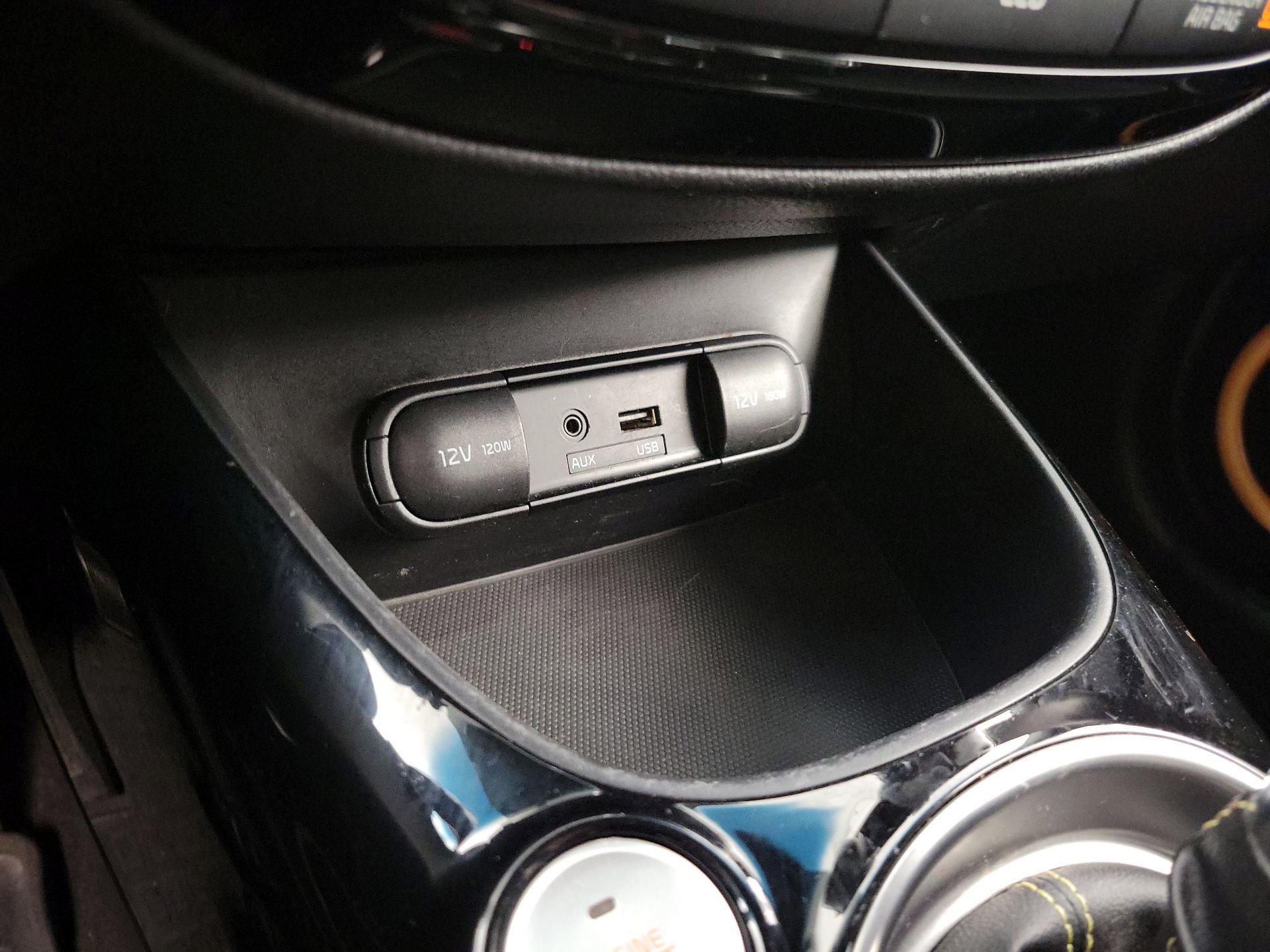 Thumbnail: 2015 Kia Soul - 19