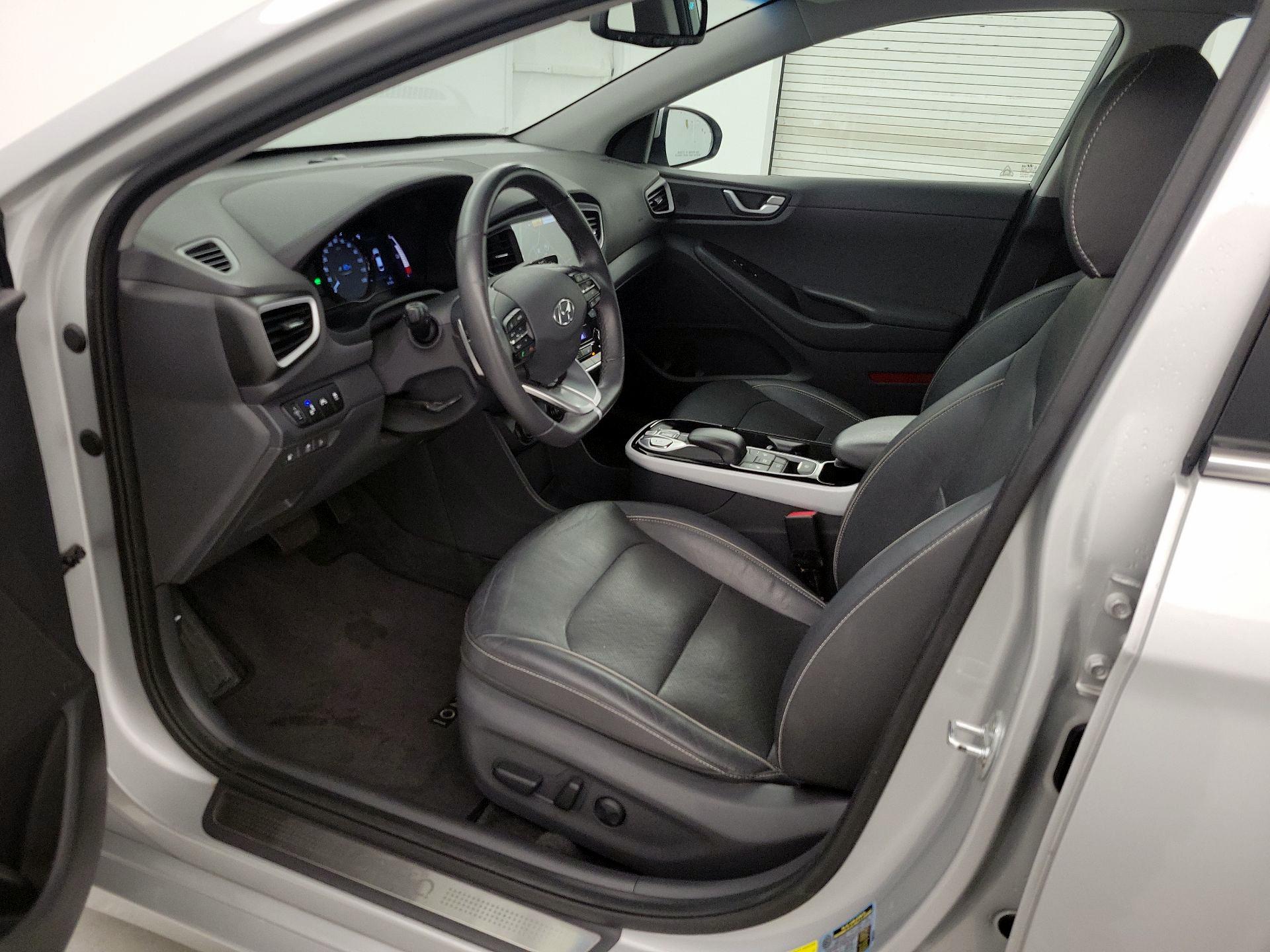 Thumbnail: 2019 Hyundai Ioniq - 11