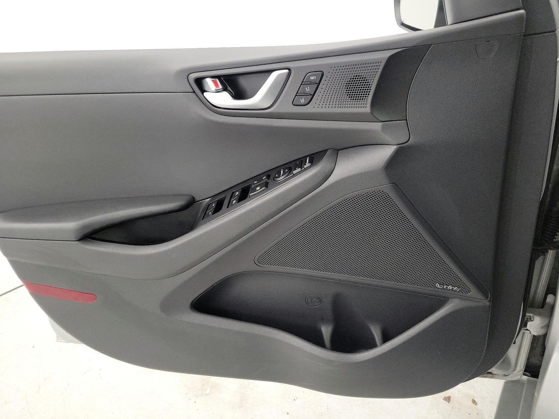Thumbnail: 2019 Hyundai Ioniq - 12