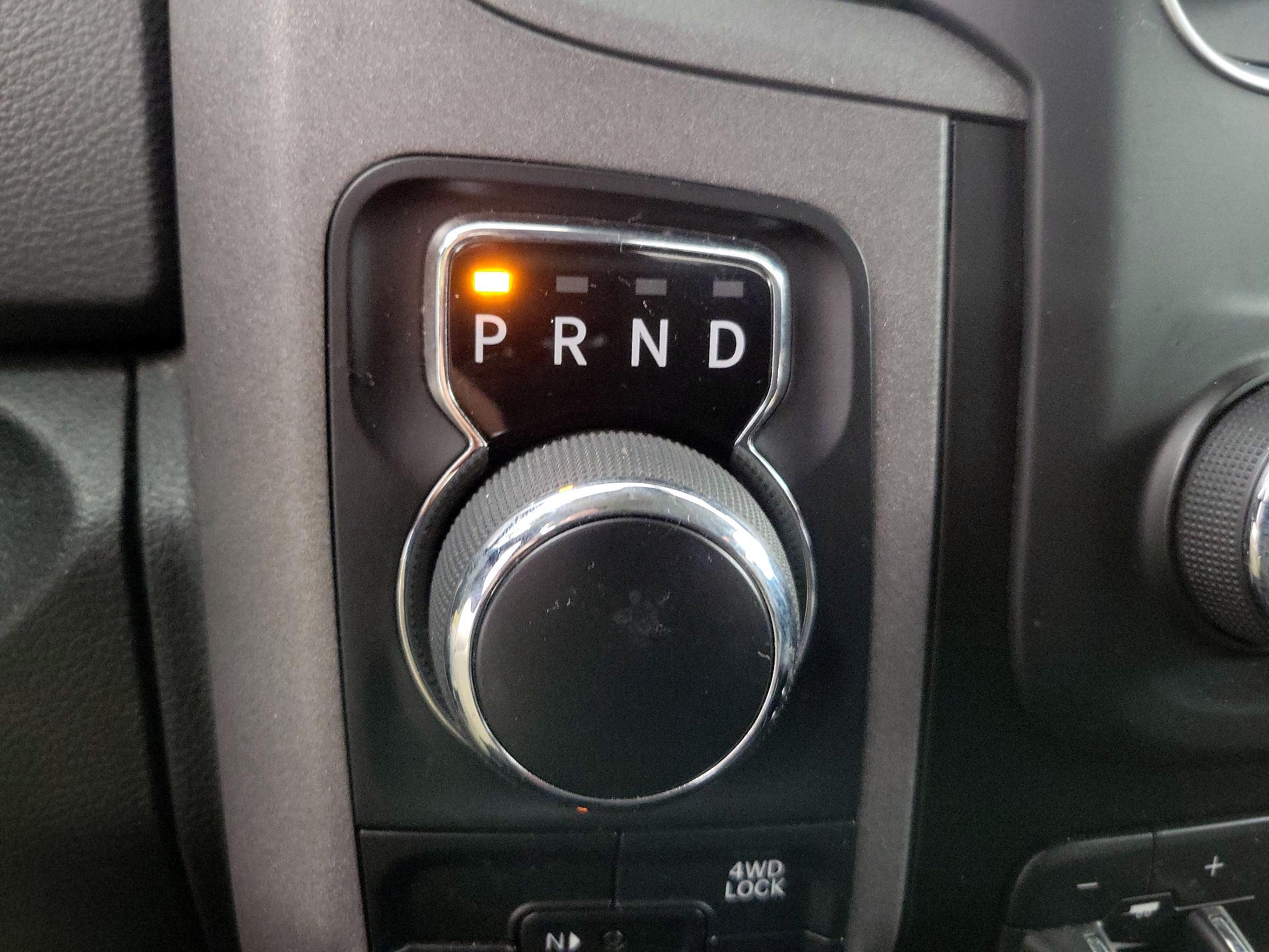 Thumbnail: 2019 RAM 1500 Classic - 17