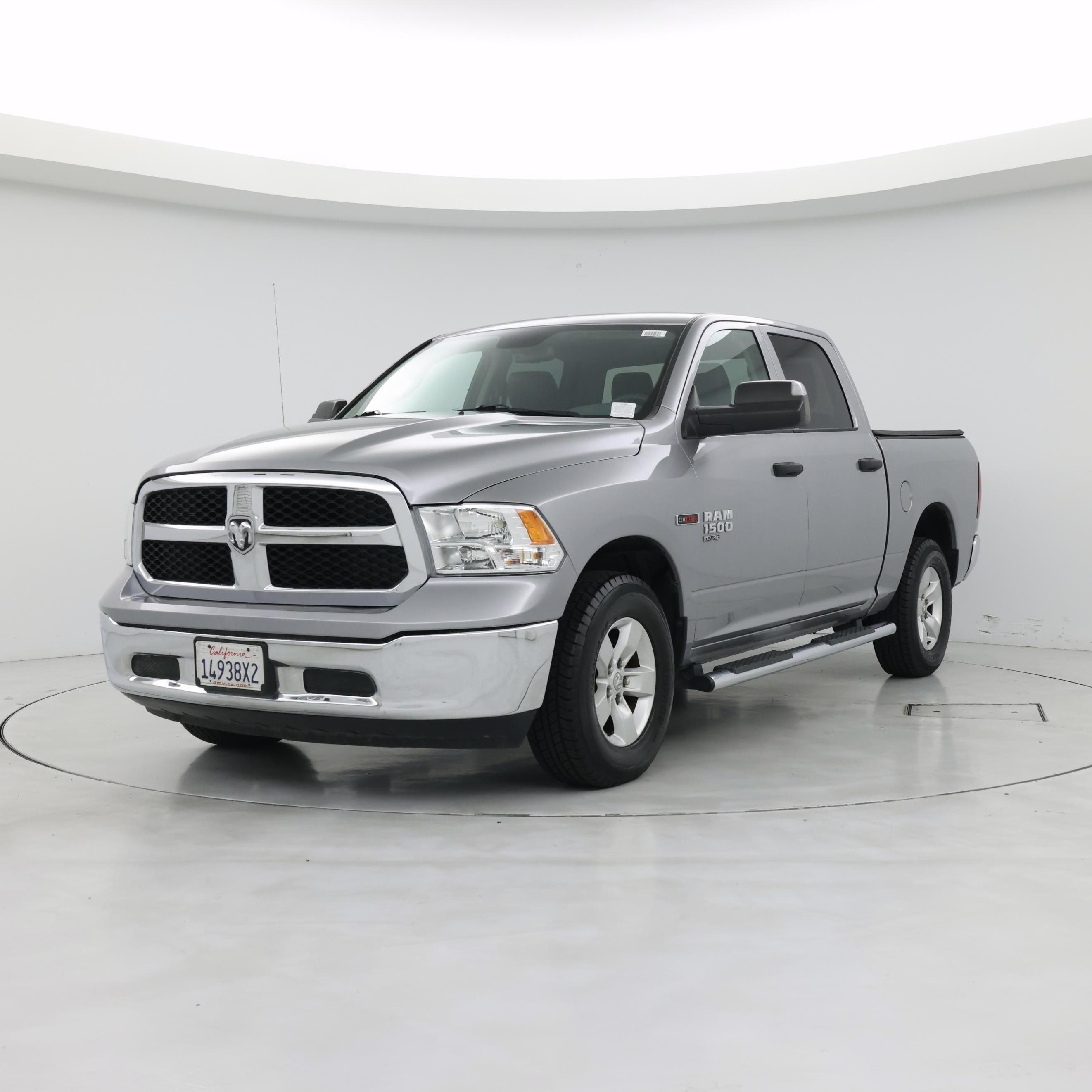 Thumbnail: 2019 RAM 1500 Classic - 4