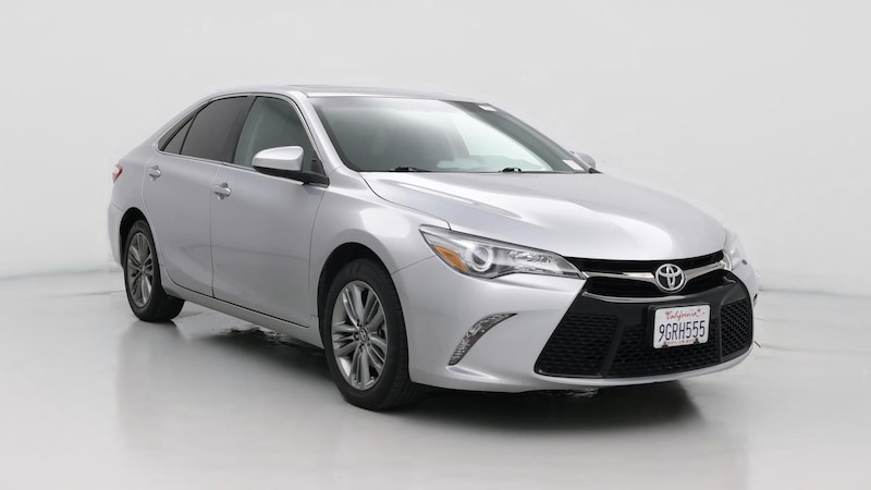 2017 Toyota Camry SE Hero Image