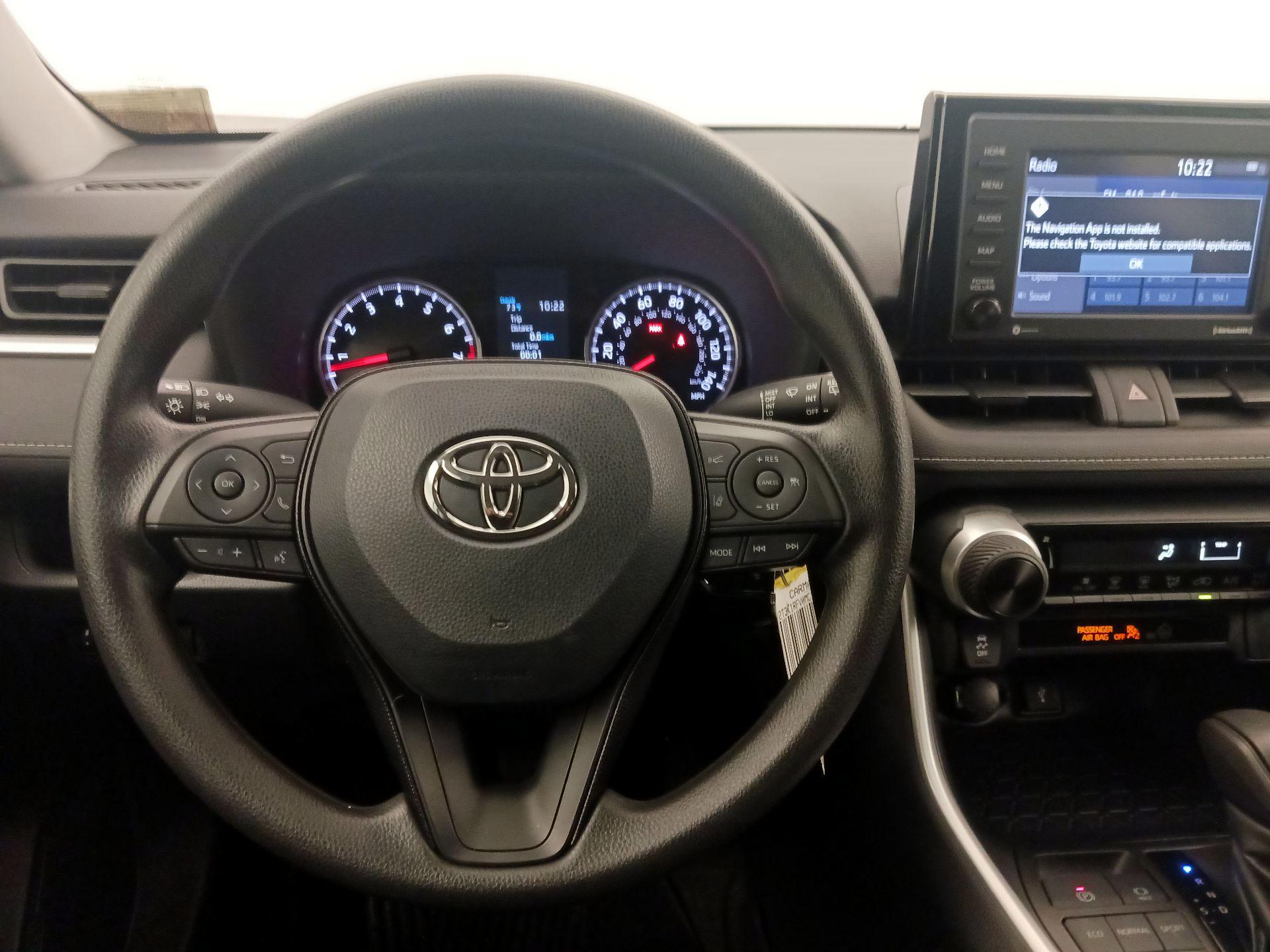 Thumbnail: 2021 Toyota RAV4 - 10