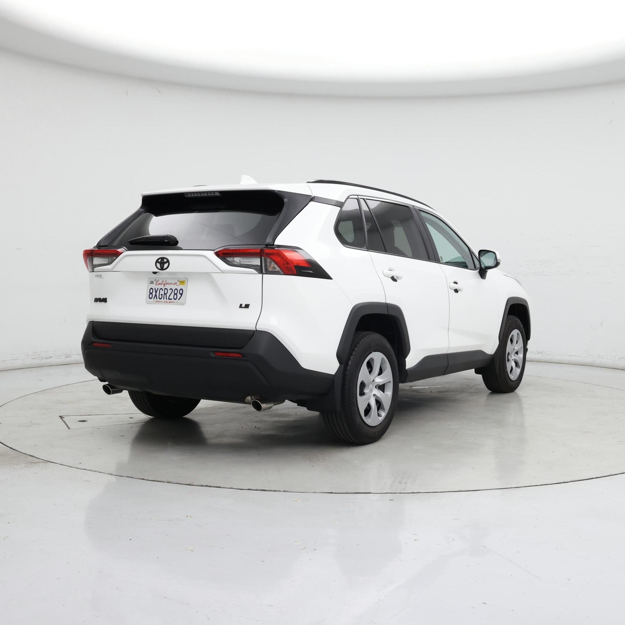 Thumbnail: 2021 Toyota RAV4 - 8