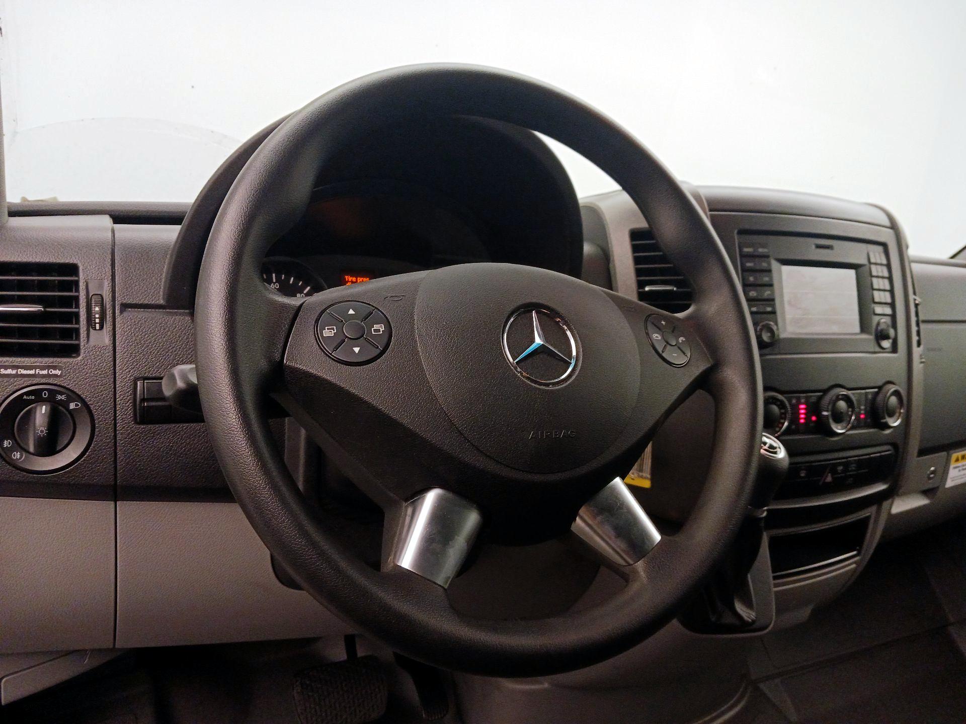Thumbnail: 2014 Mercedes-Benz Sprinter - 10