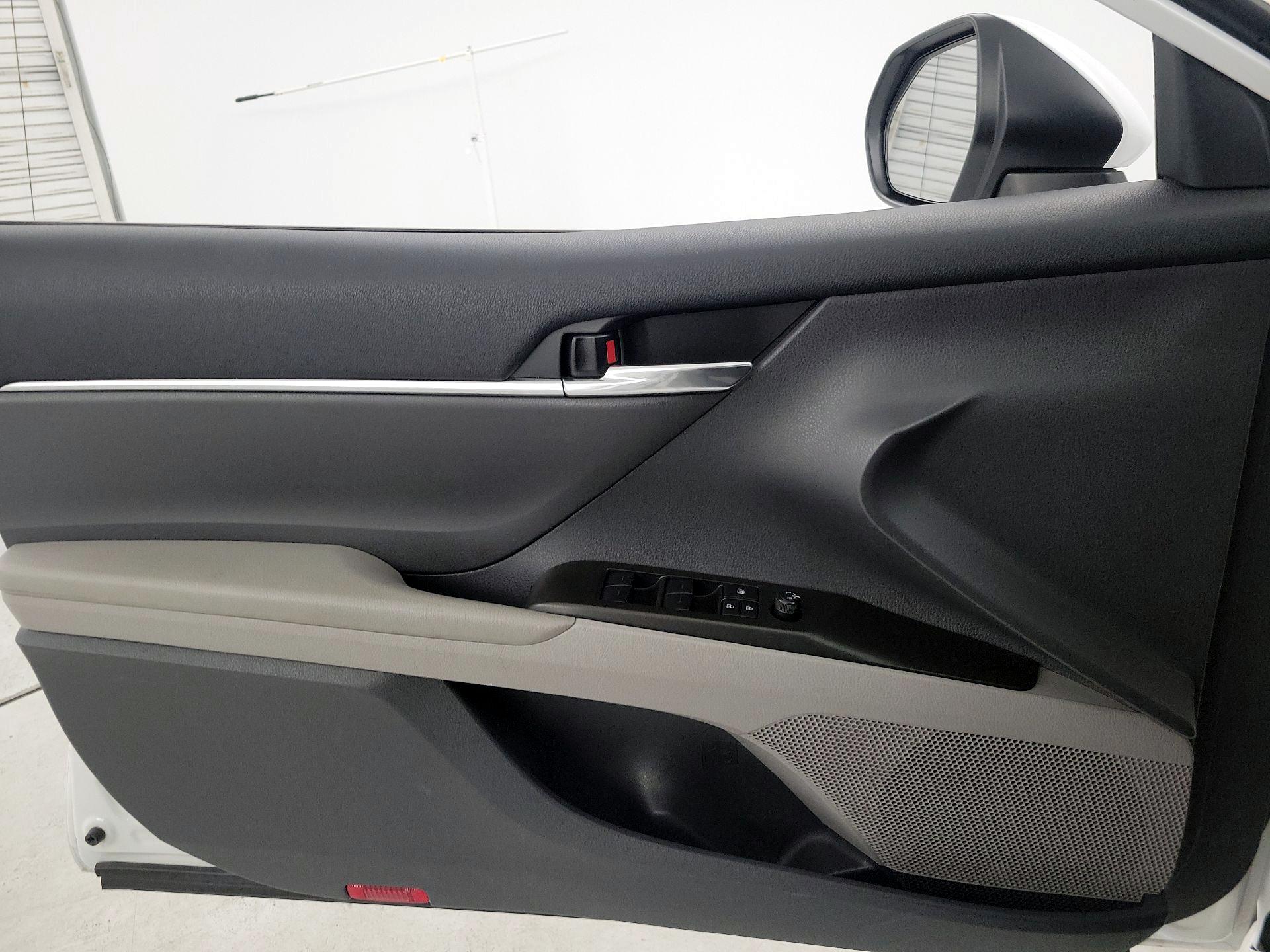 Thumbnail: 2023 Toyota Camry - 12