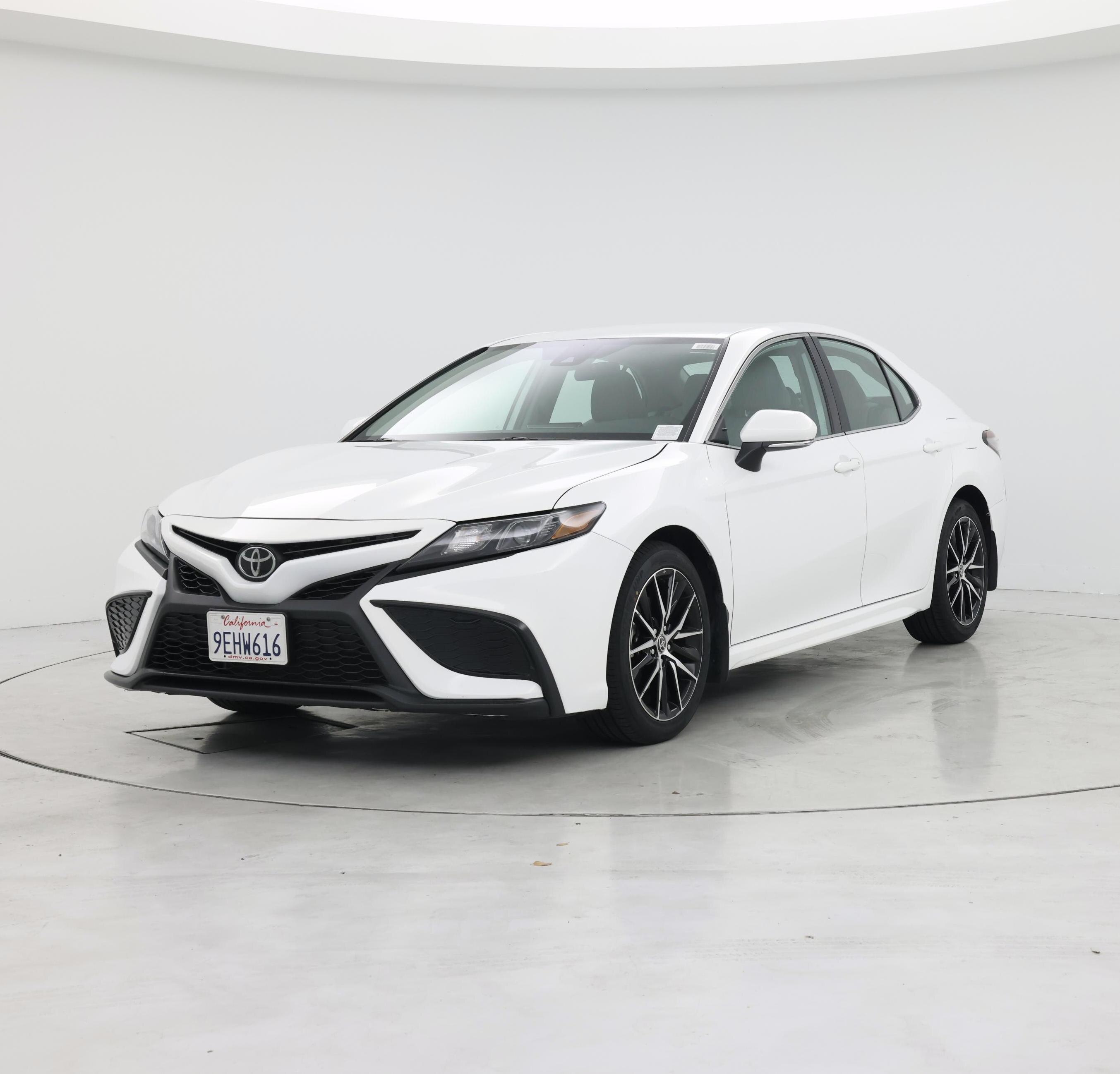 Thumbnail: 2023 Toyota Camry - 4