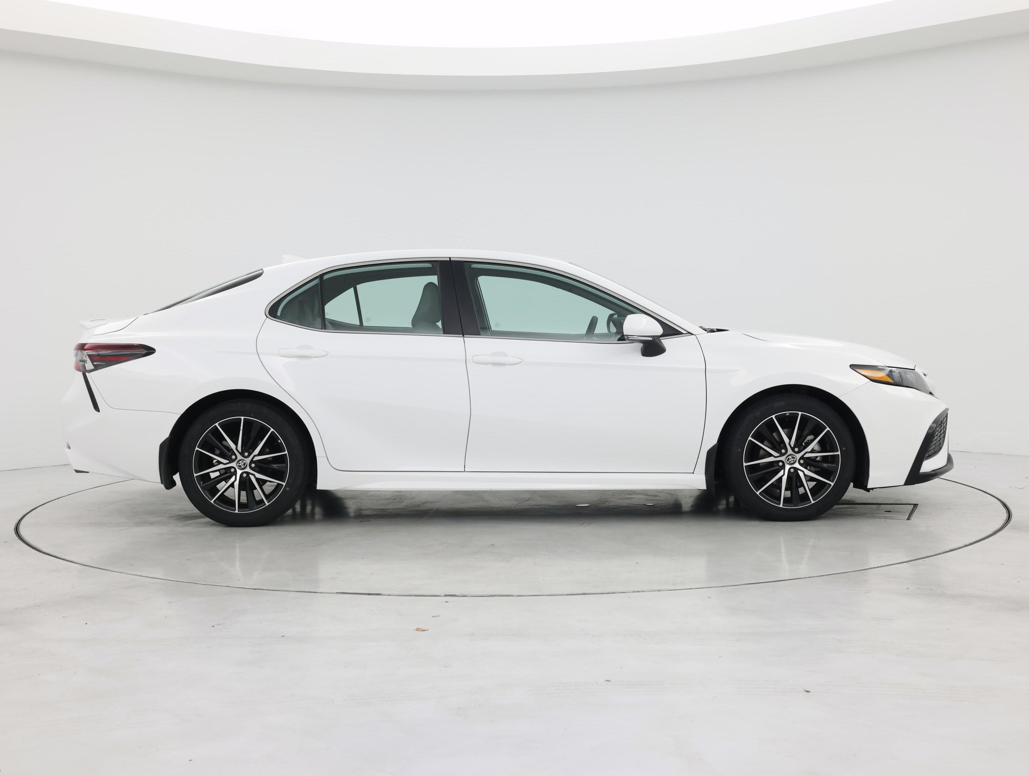 Thumbnail: 2023 Toyota Camry - 7