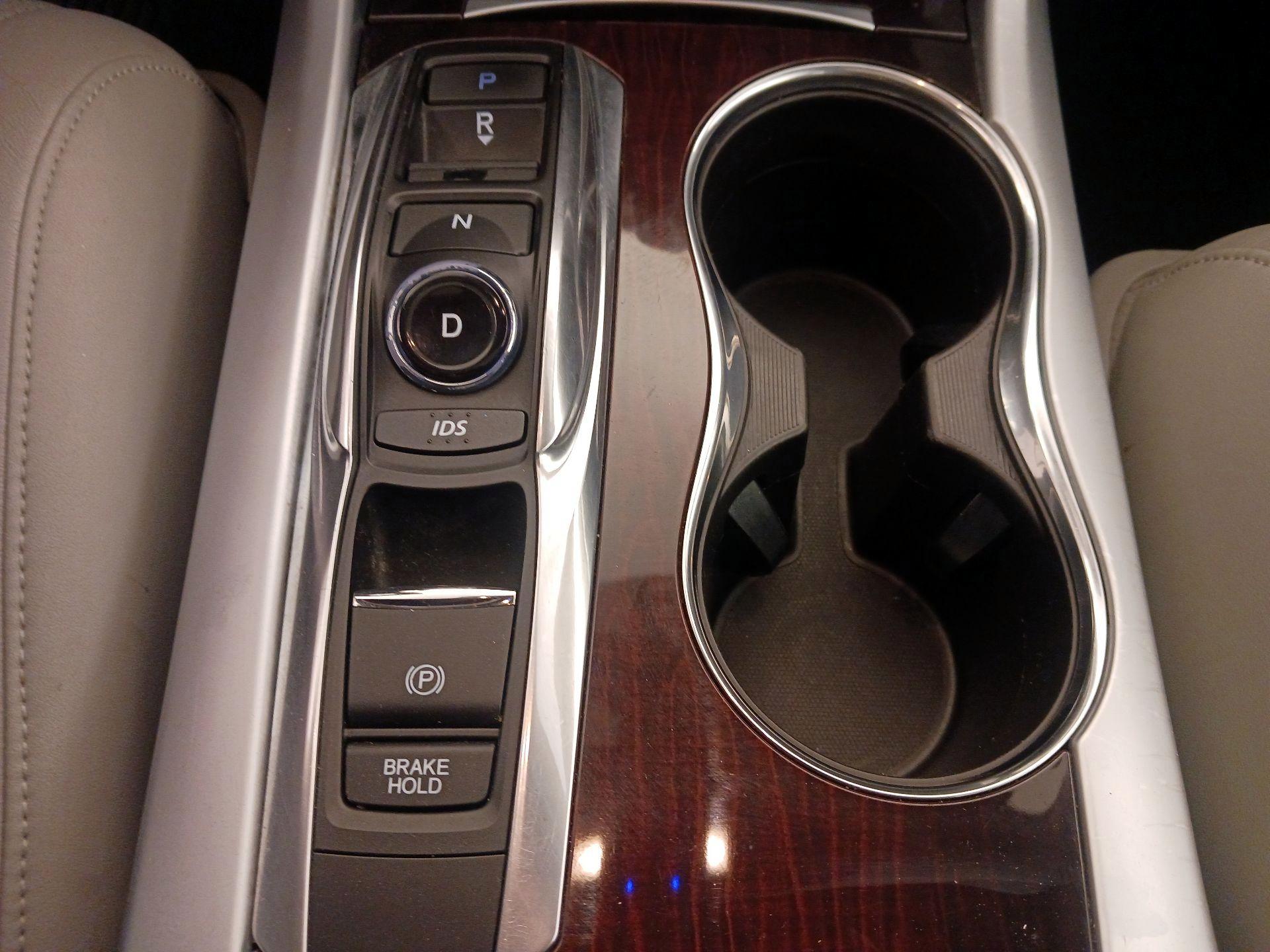 Thumbnail: 2015 Acura TLX - 18