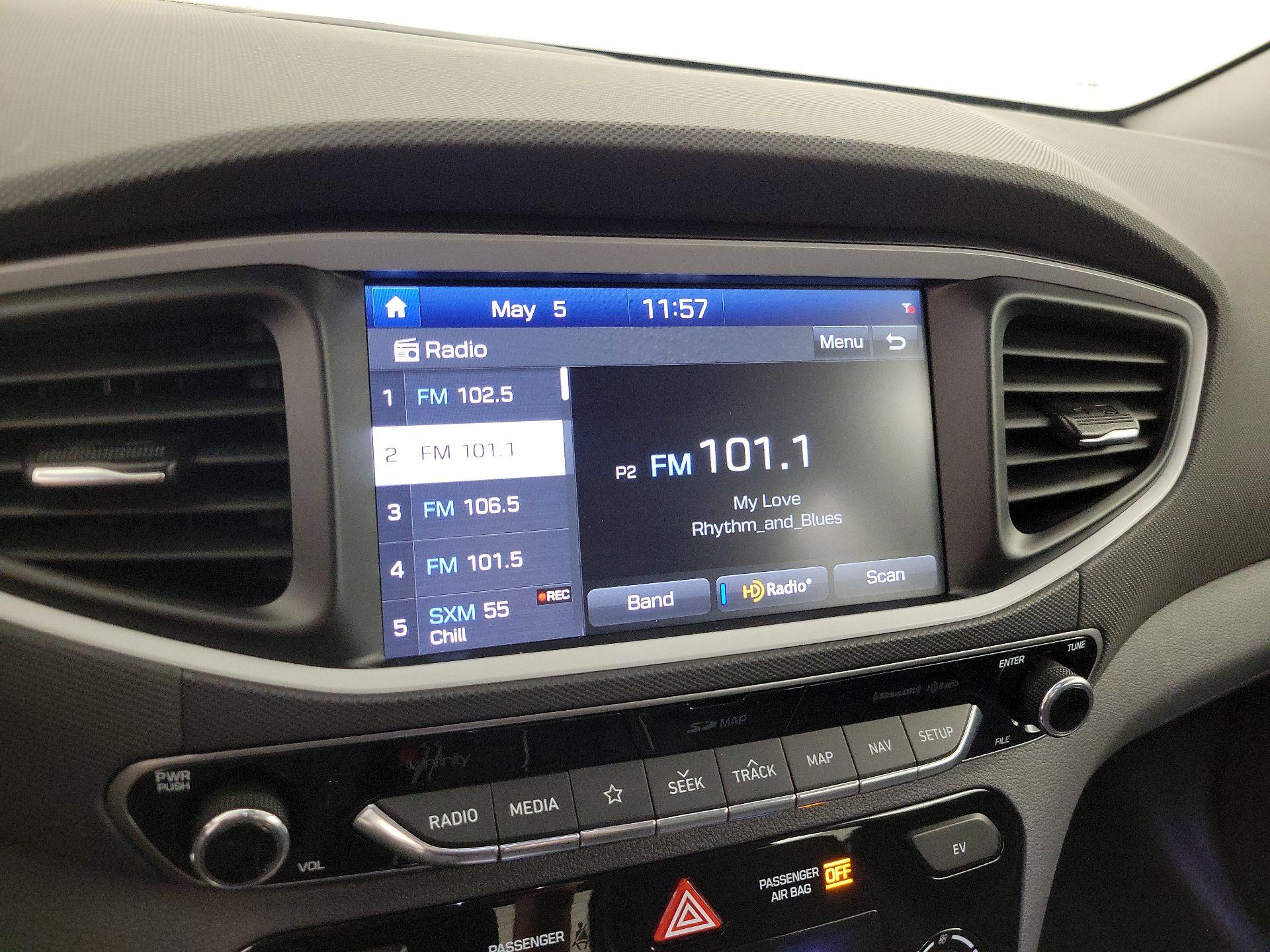 Thumbnail: 2019 Hyundai Ioniq - 16