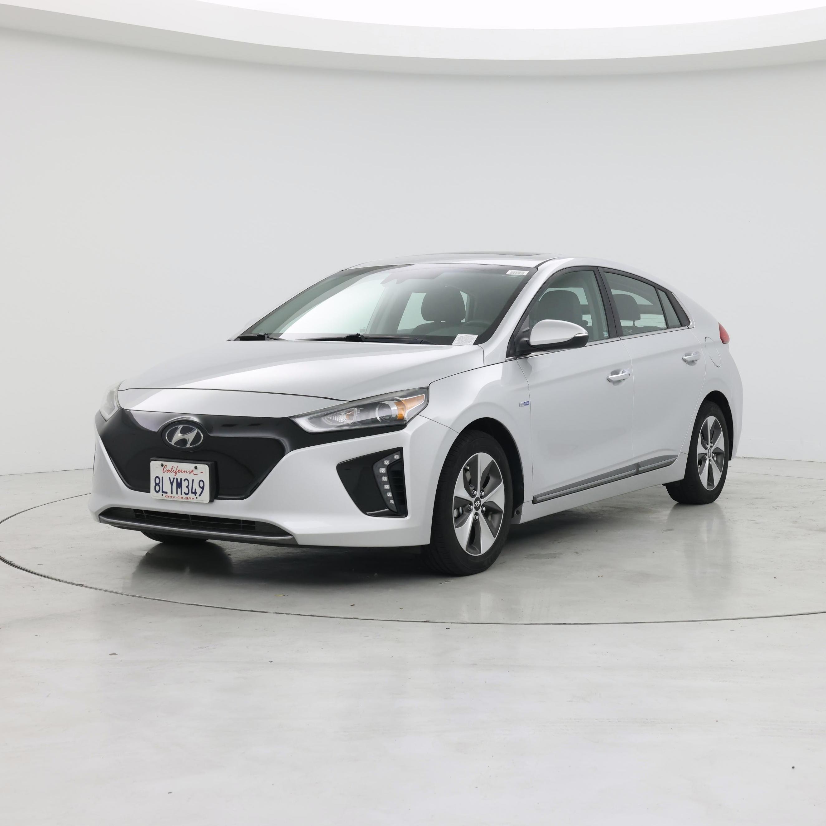 Thumbnail: 2019 Hyundai Ioniq - 4