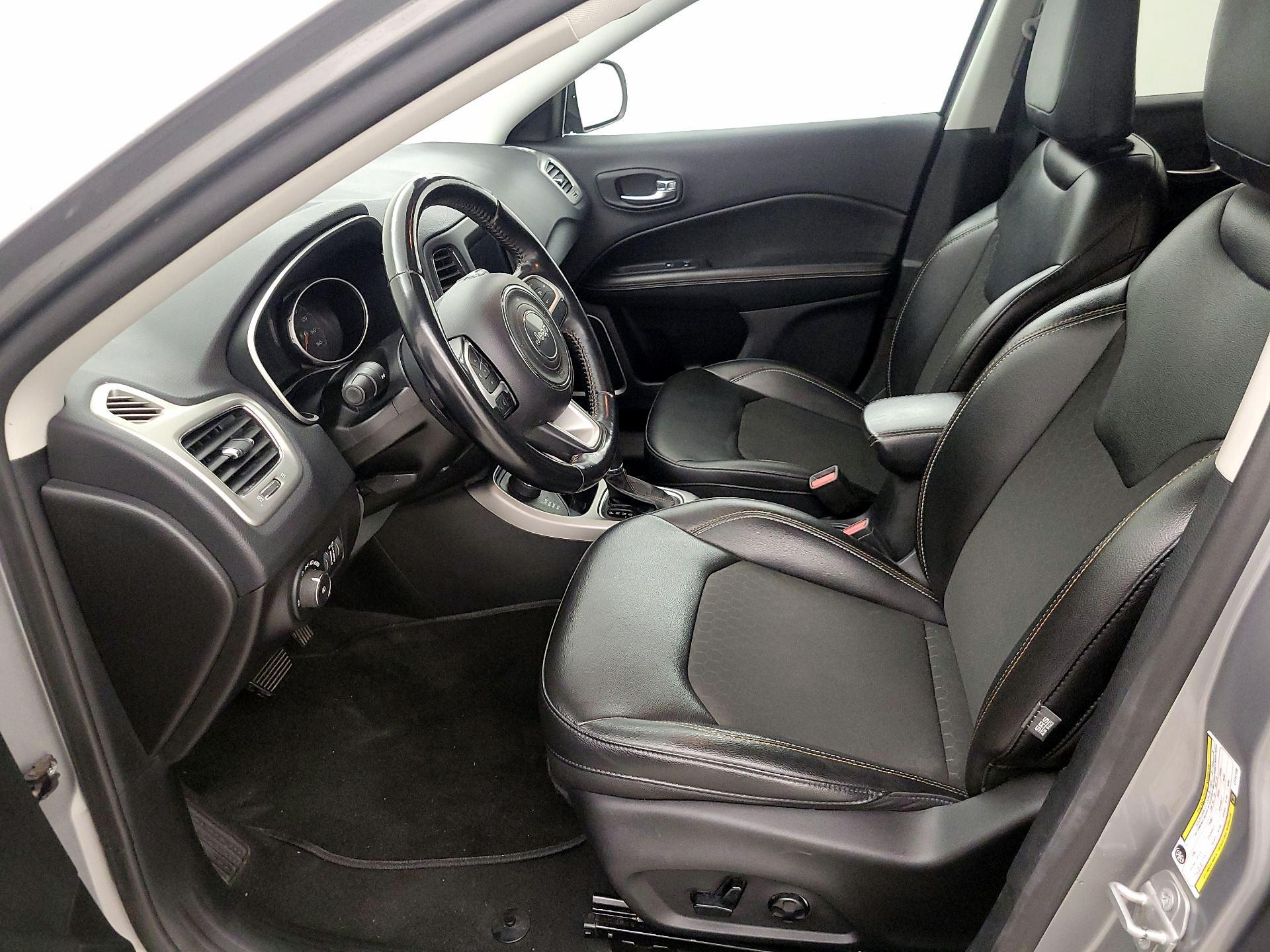 Thumbnail: 2020 Jeep Compass - 11