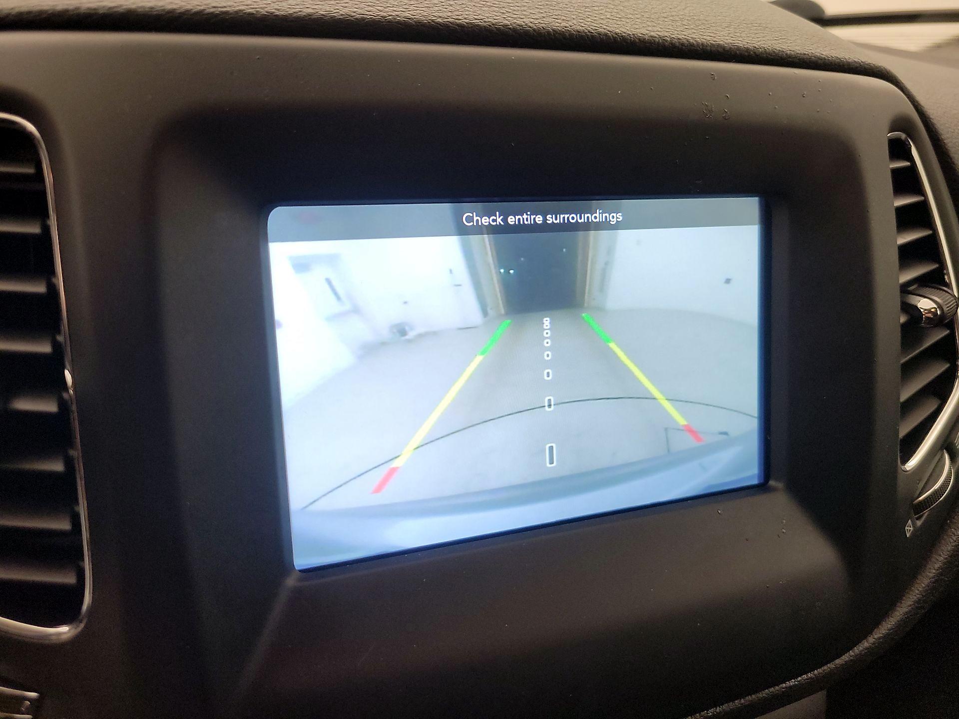 Thumbnail: 2020 Jeep Compass - 14