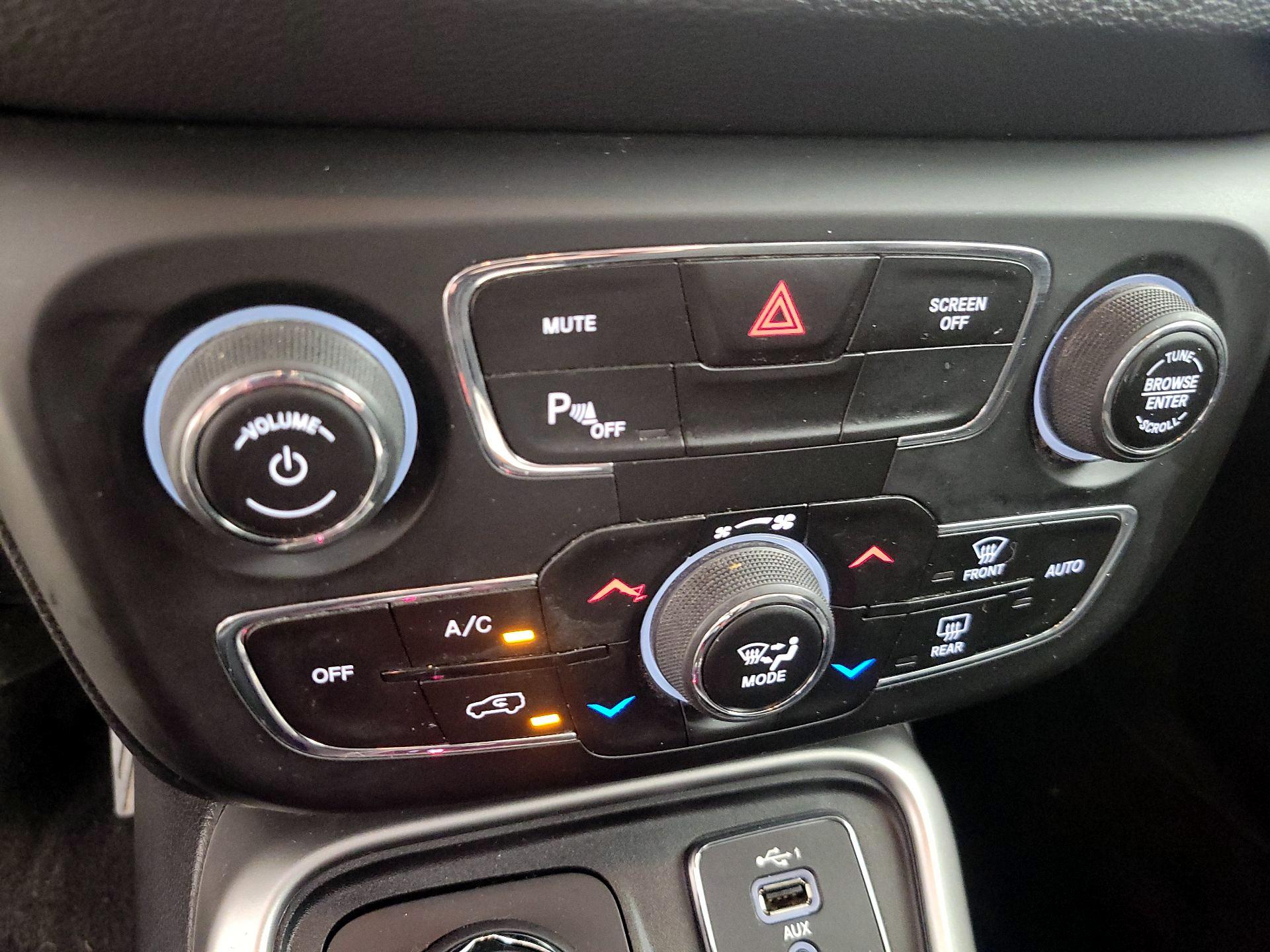 Thumbnail: 2020 Jeep Compass - 16